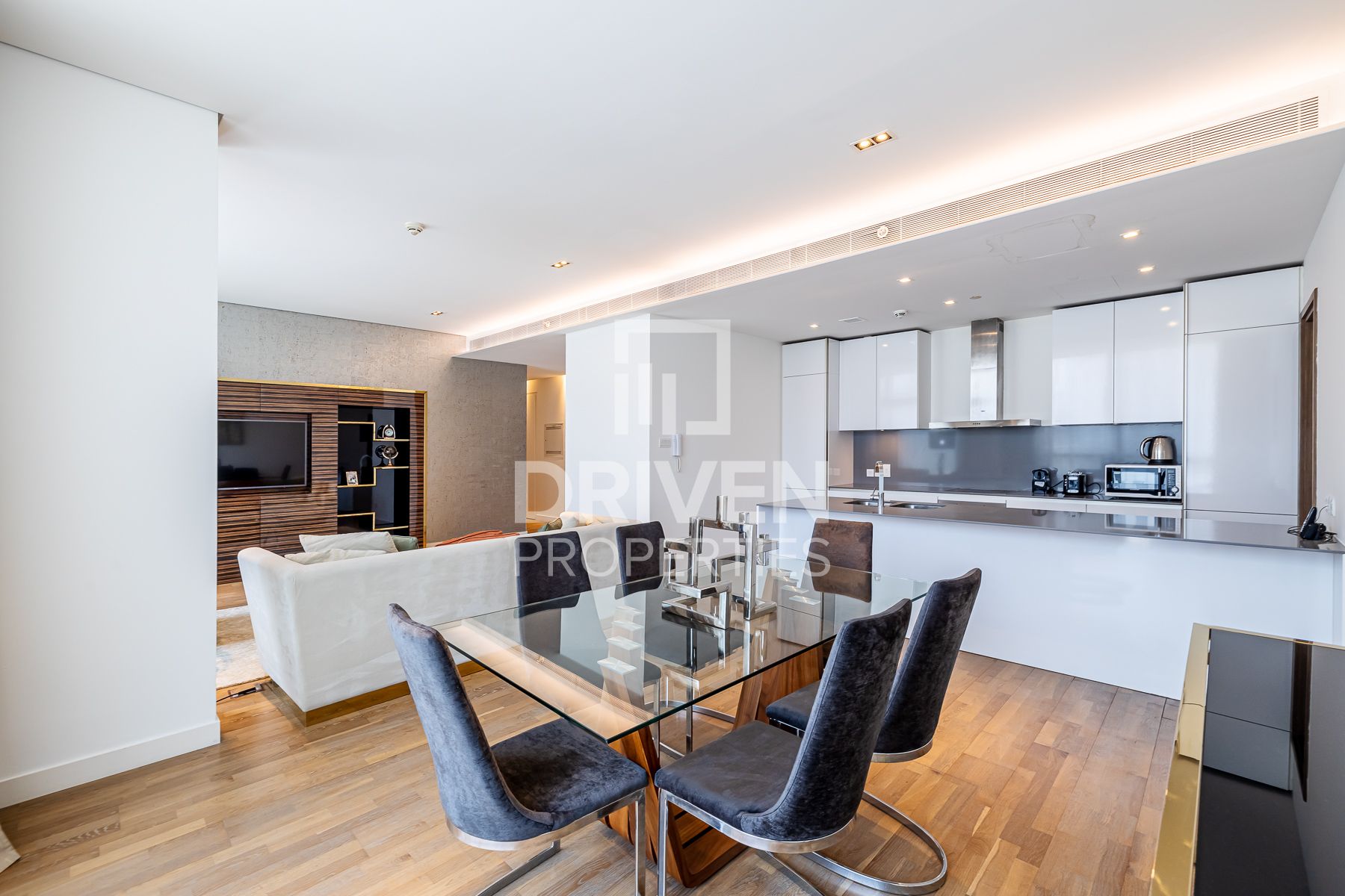 Vacant Apartment with Maids Room and Open View