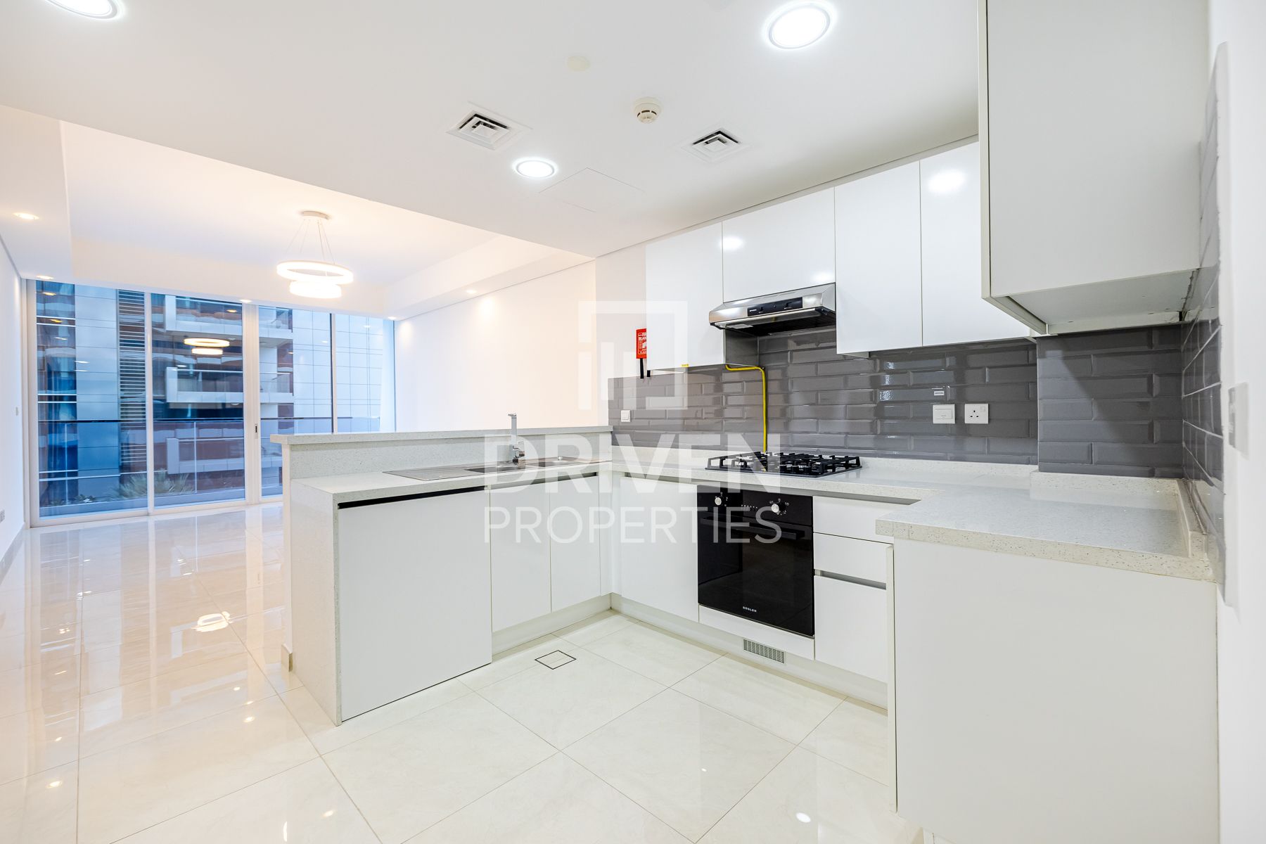 Bright Apartment Canal View Genuine Resale