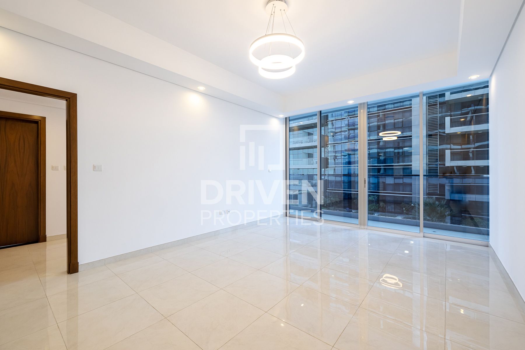 Bright Apartment Canal View Genuine Resale