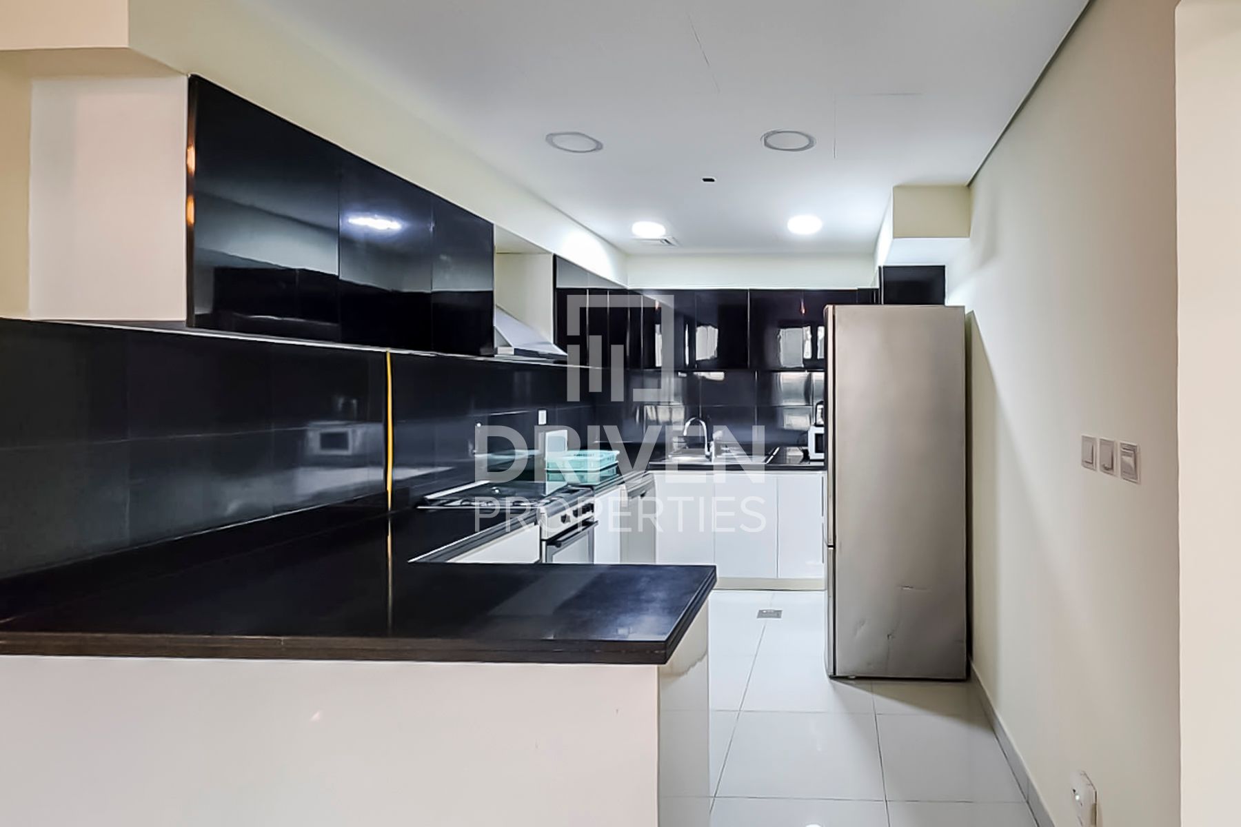 High Floor Spacious Unit with Great View