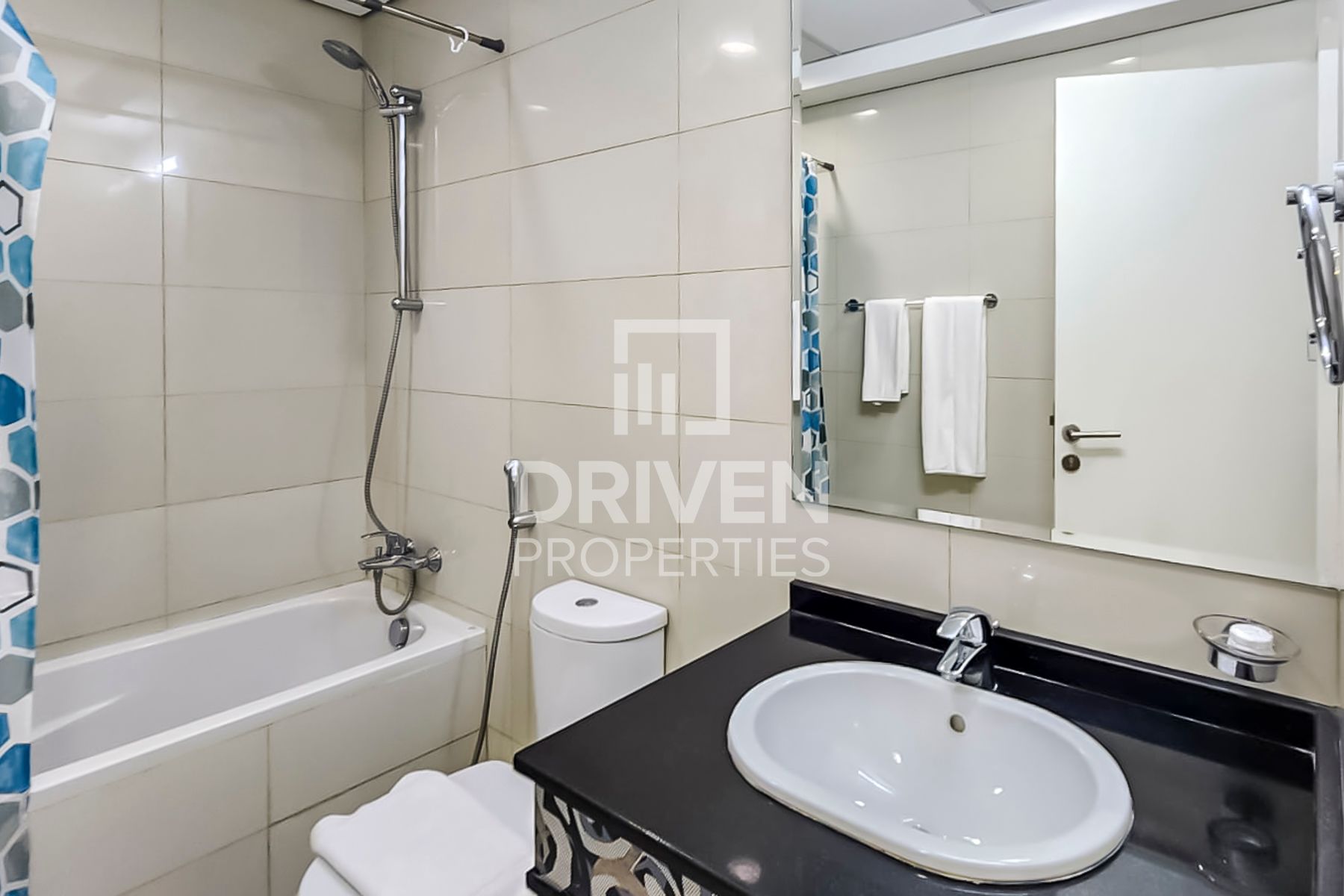 High Floor Spacious Unit with Great View