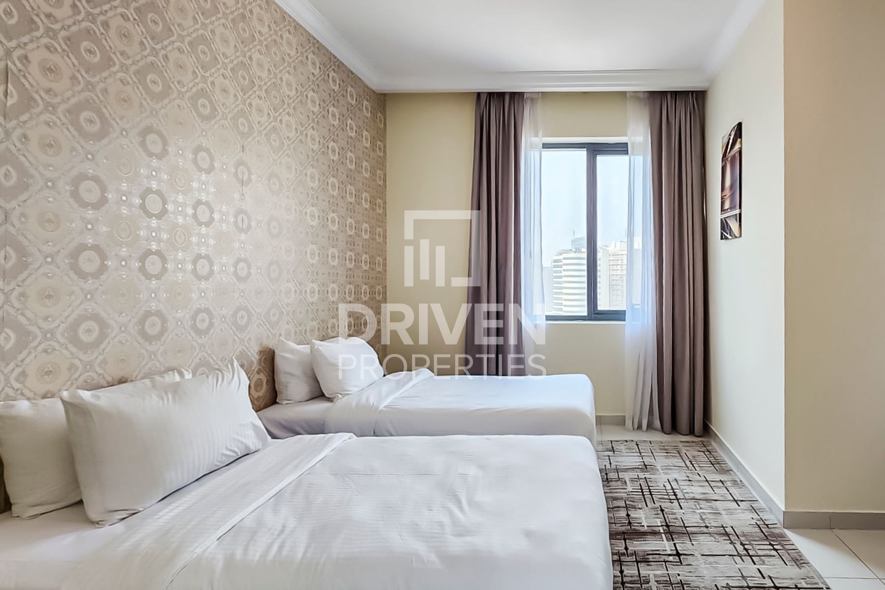 High Floor Spacious Unit with Great View