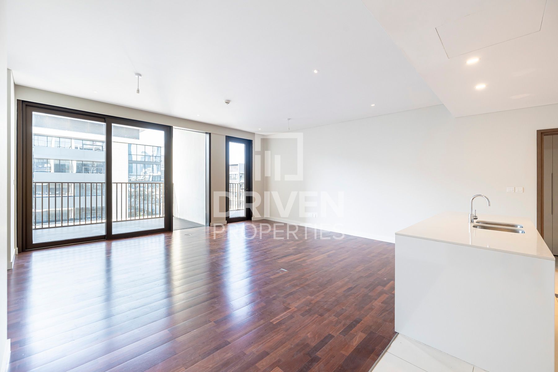 Spacious Unit with Maid’s and Storage Room