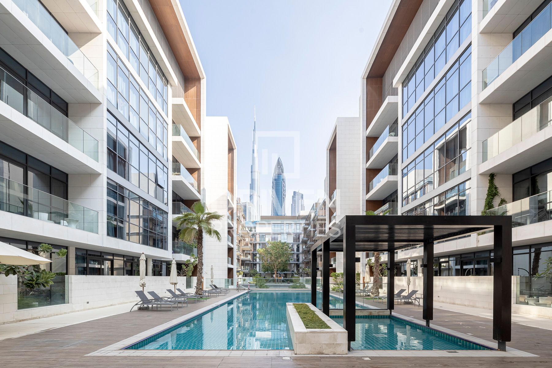 Spacious Unit with Maid’s and Storage Room