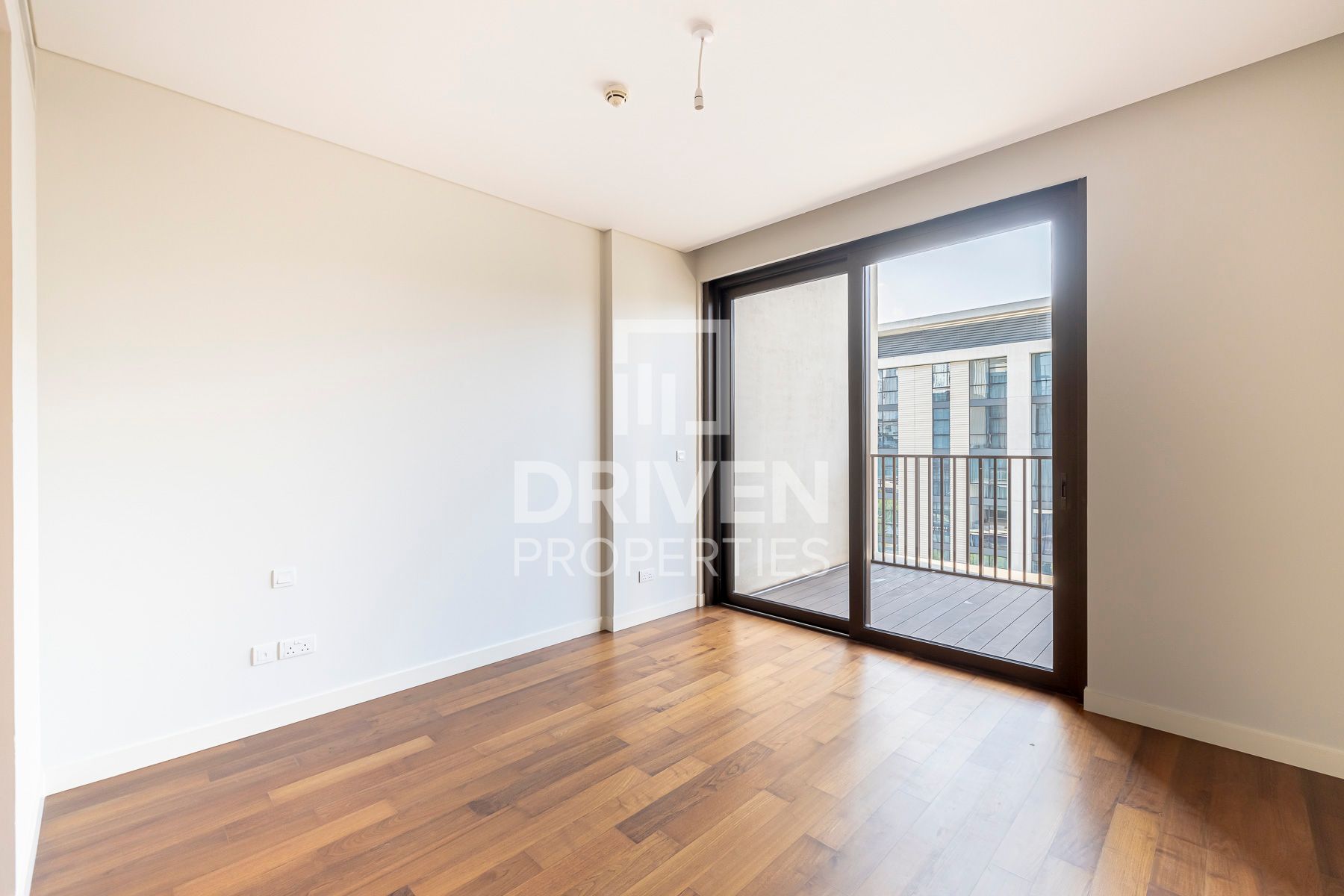 Spacious Unit with Maid’s and Storage Room