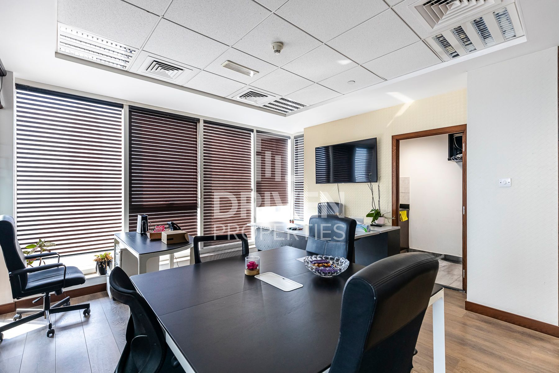 Fully Fitted and Furnished Office Vacant