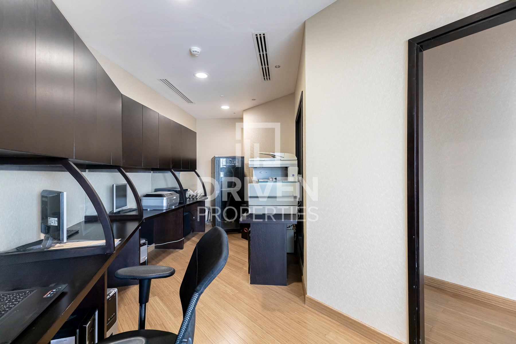 Fully Furnished Lake View Near Metro