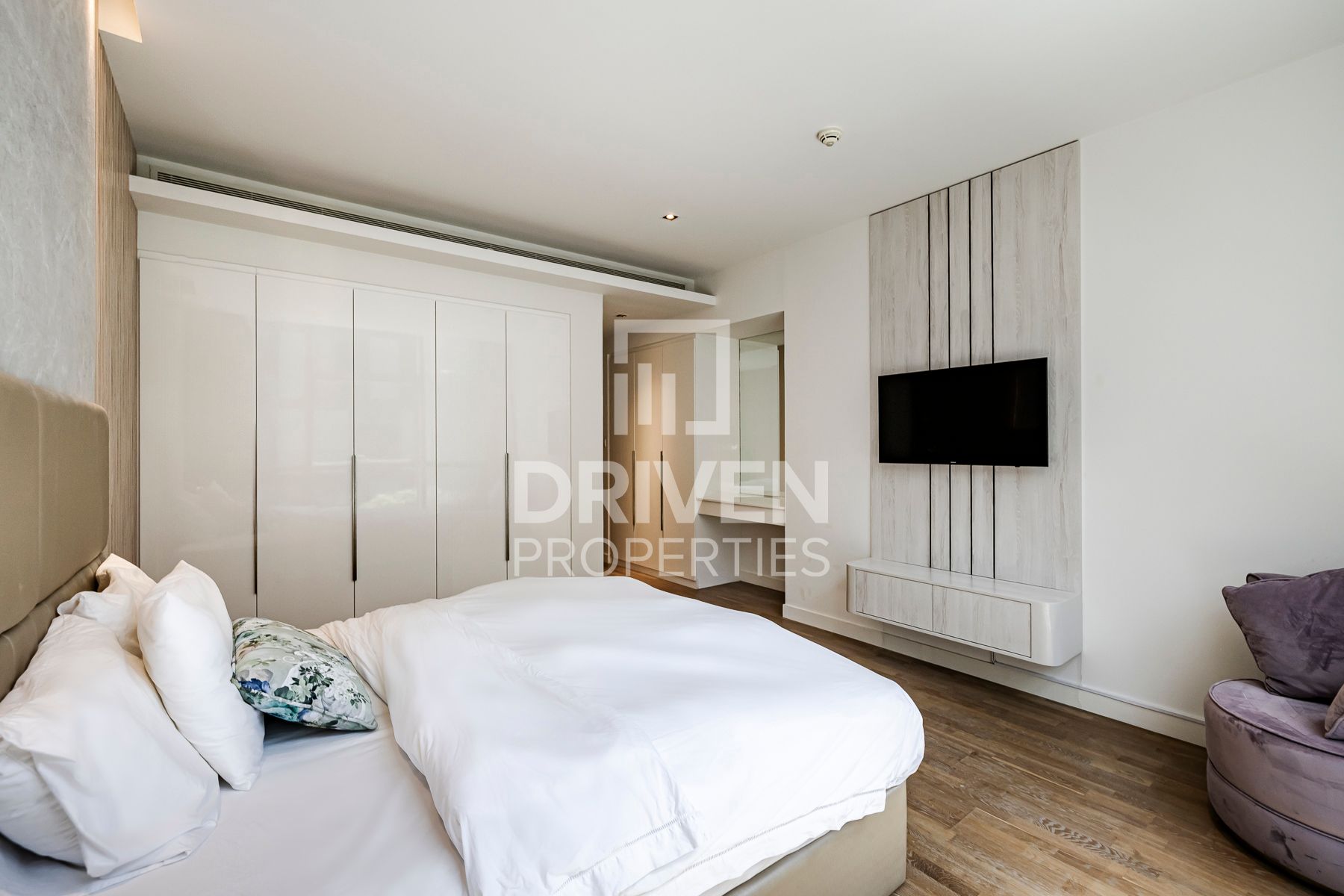 Upgraded Unit and Spacious Layout Tranquil