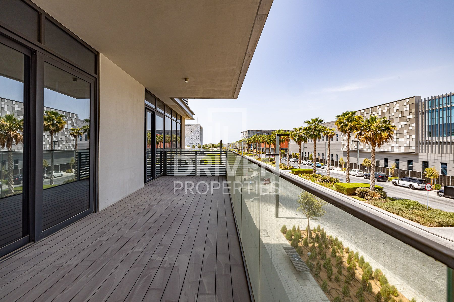 Spacious and Modern Layout Prime Area