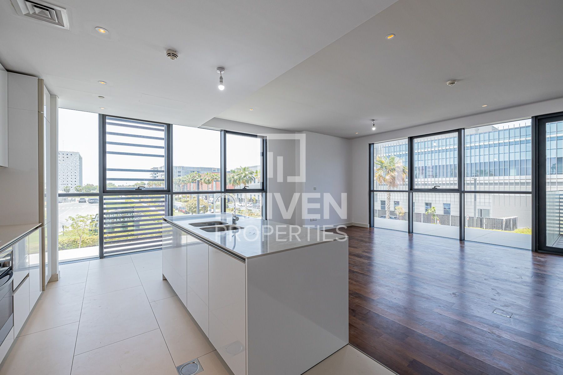 Spacious and Modern Layout Prime Area