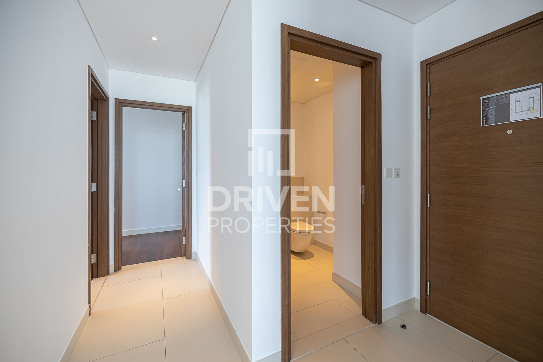 Spacious and Modern Layout Prime Area