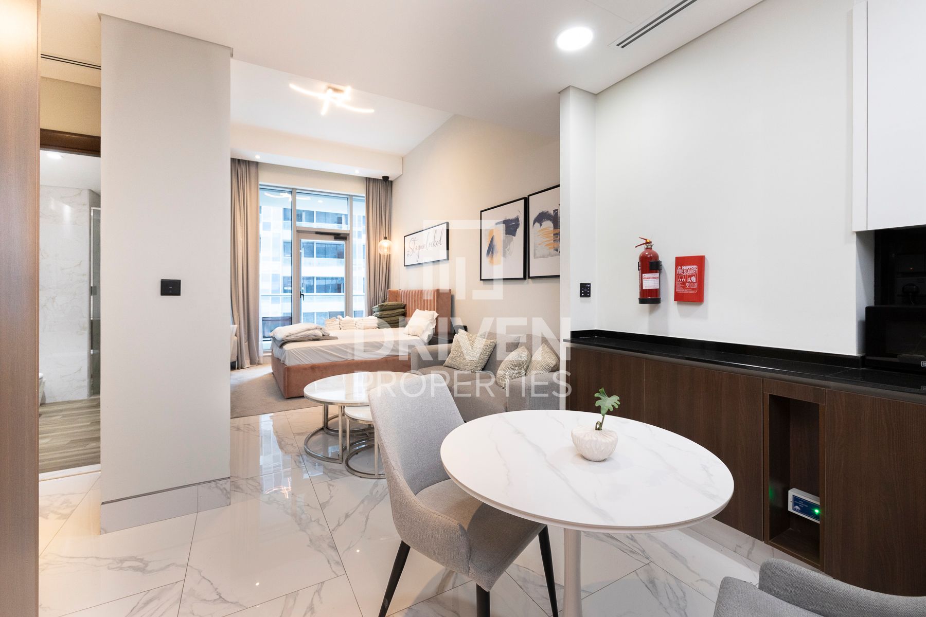 Great Location Fully Furnished Canal View