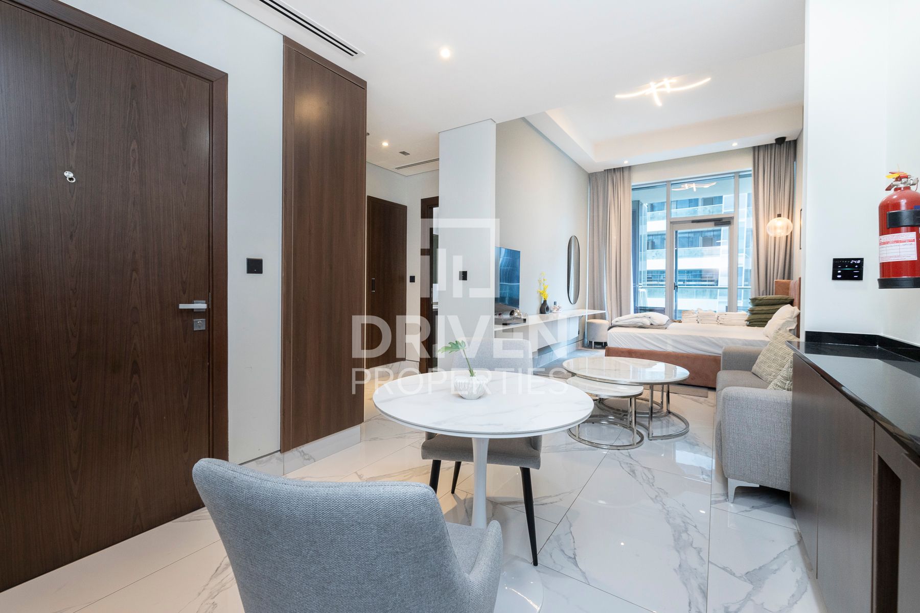 Great Location Fully Furnished Canal View