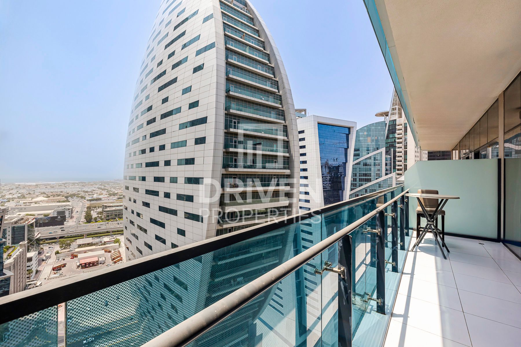 Fully Furnished 12 Cheques Prime Location