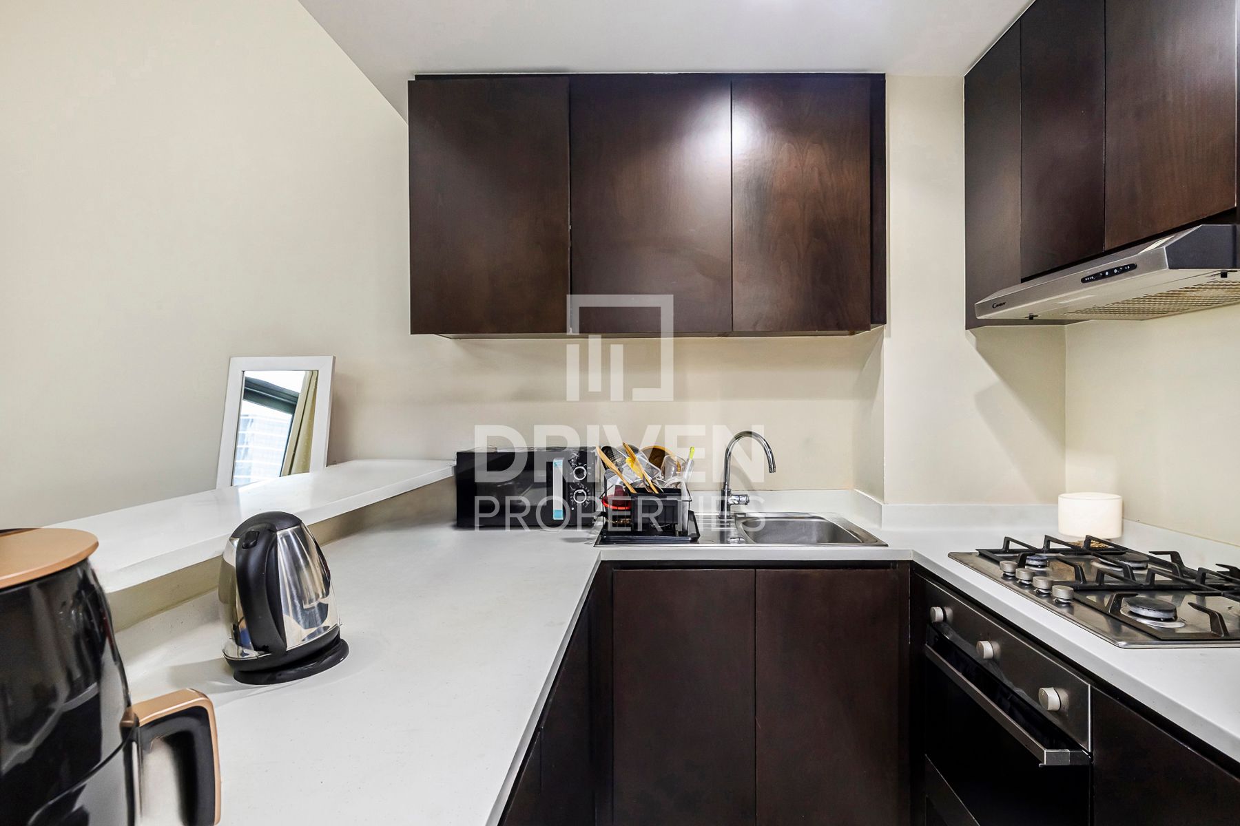 Fully Furnished 12 Cheques Prime Location