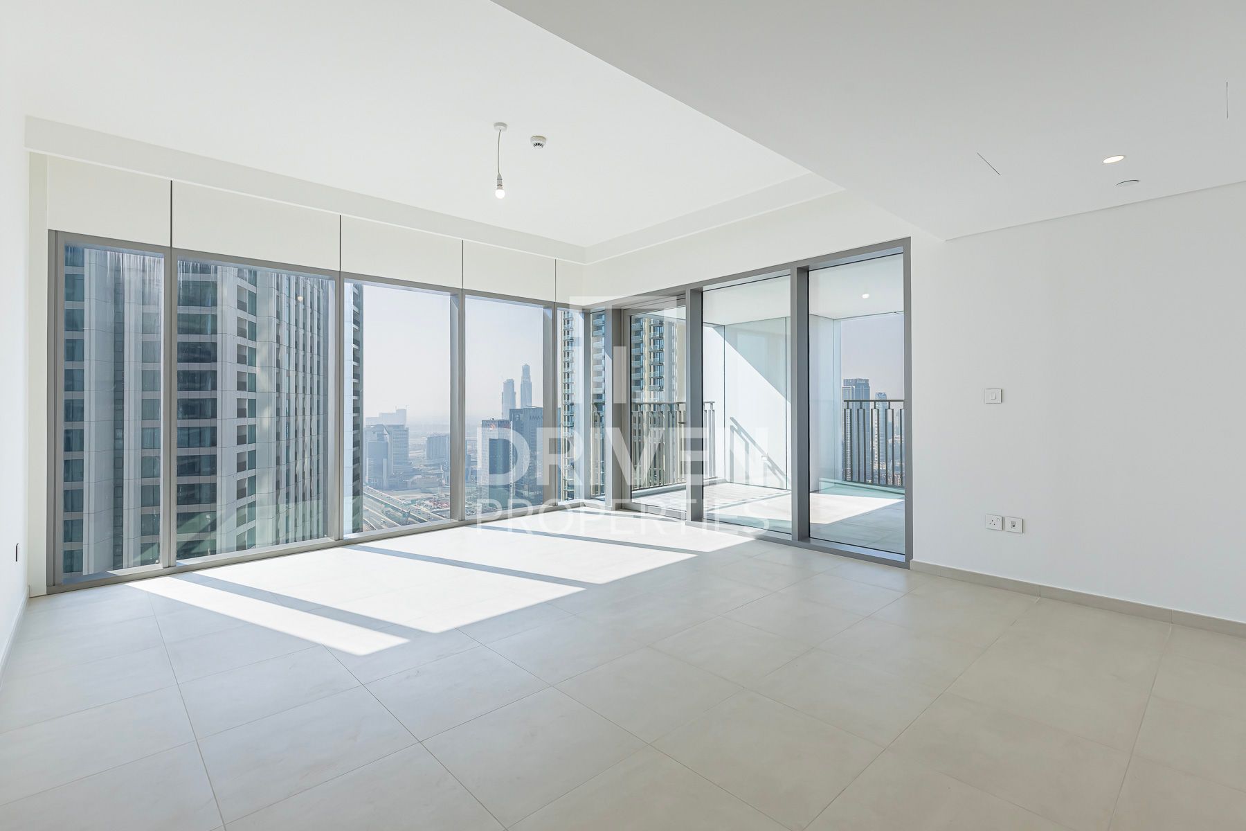 High Floor Burj Khalifa Views Vacant