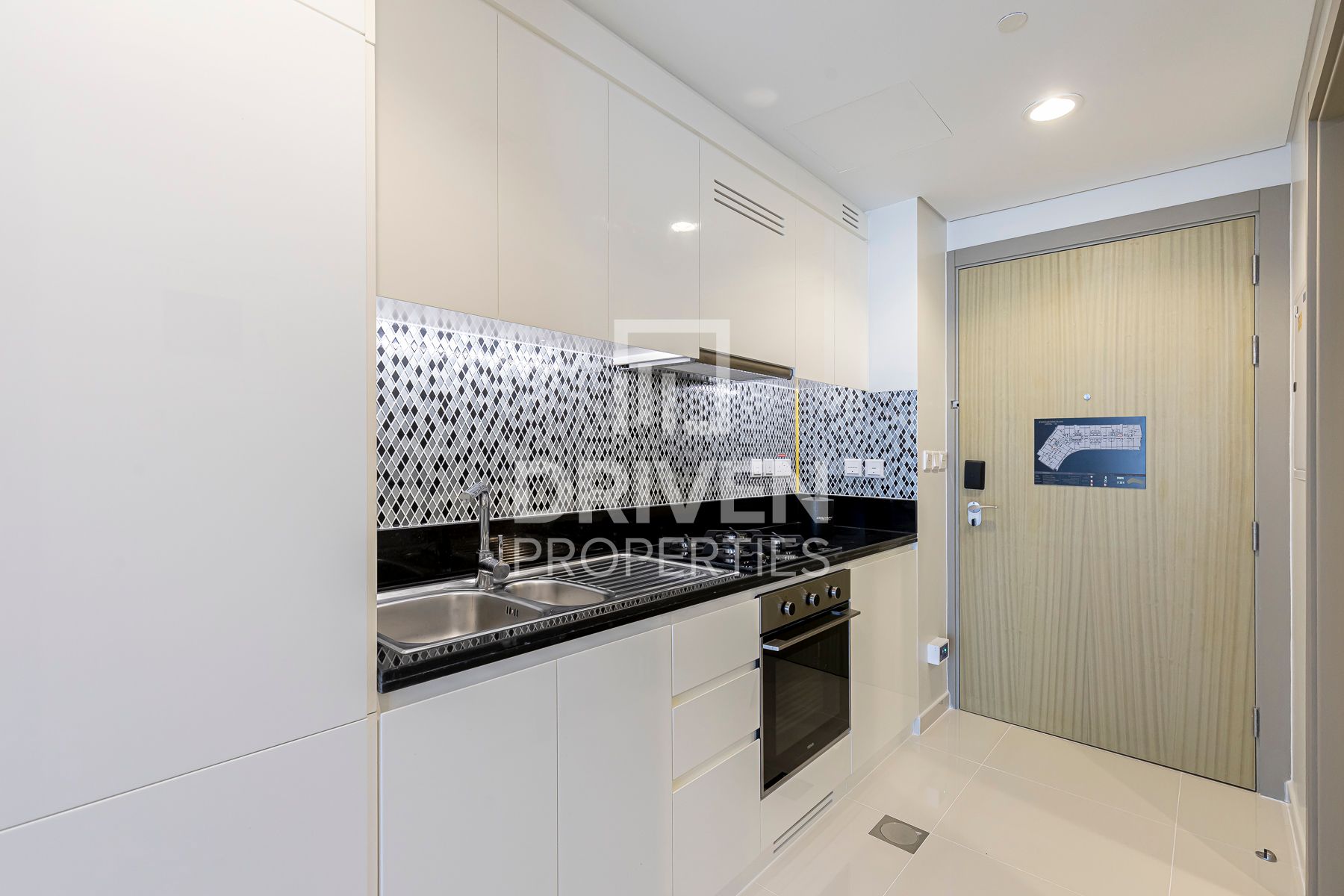 Fully Furnished High Floor with Canal View