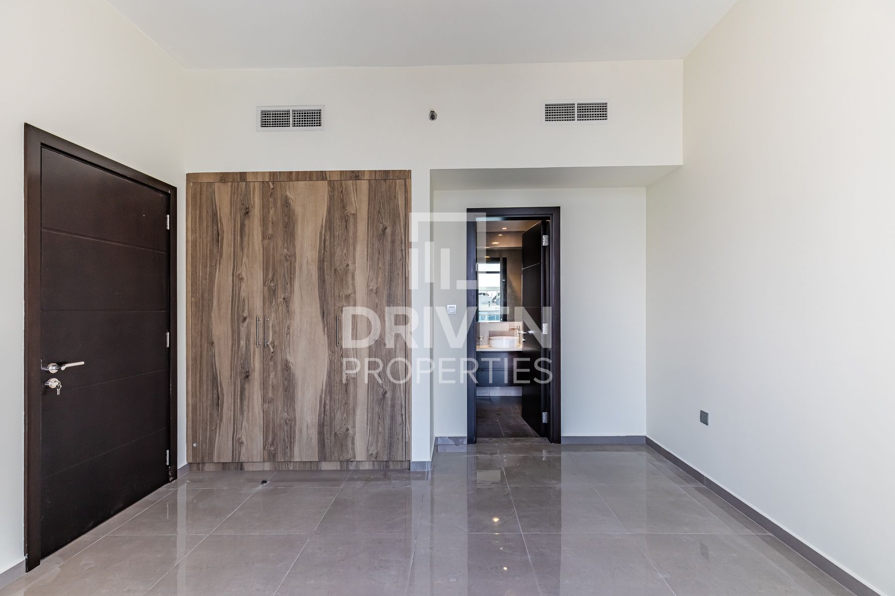 Spacious Layout High Floor Small Balcony