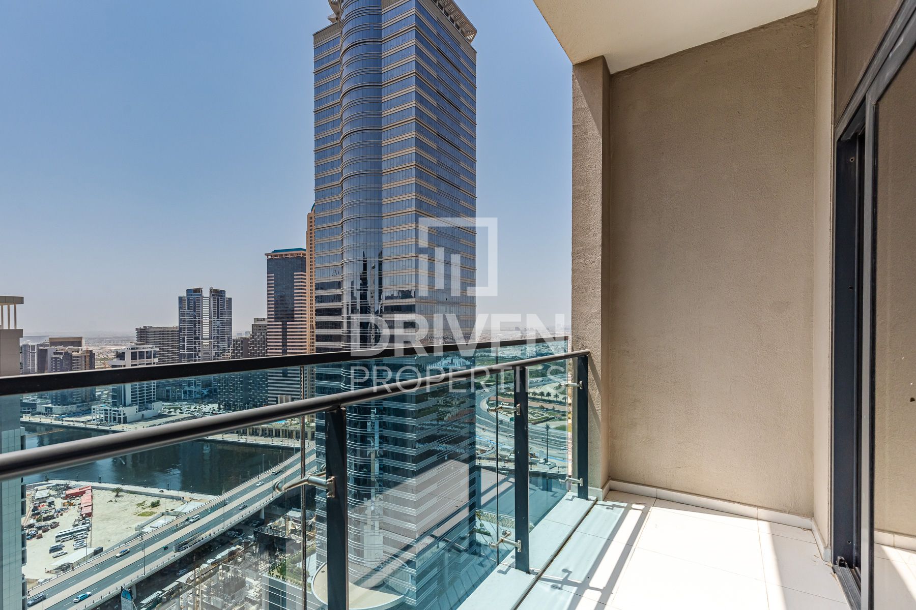 Spacious Layout High Floor Small Balcony