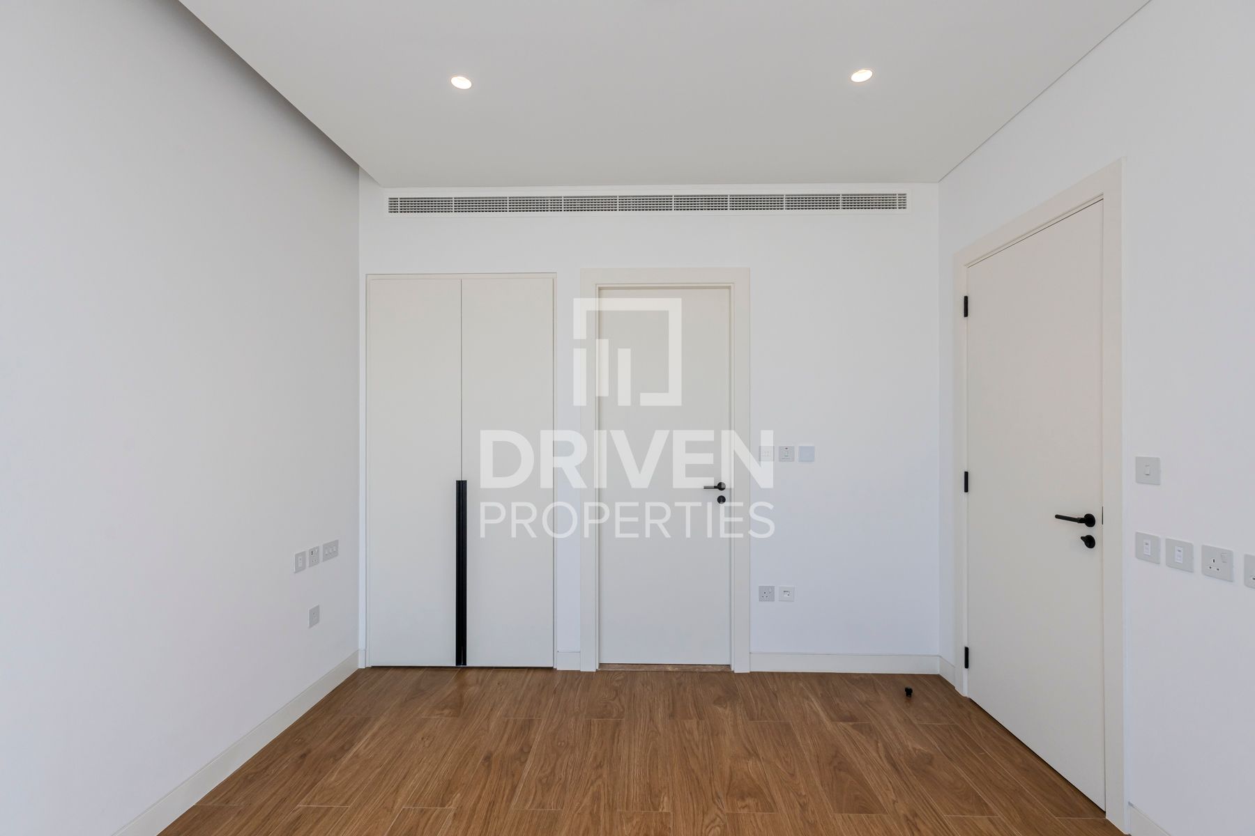 Modern Layout Ready to move-in Sea View