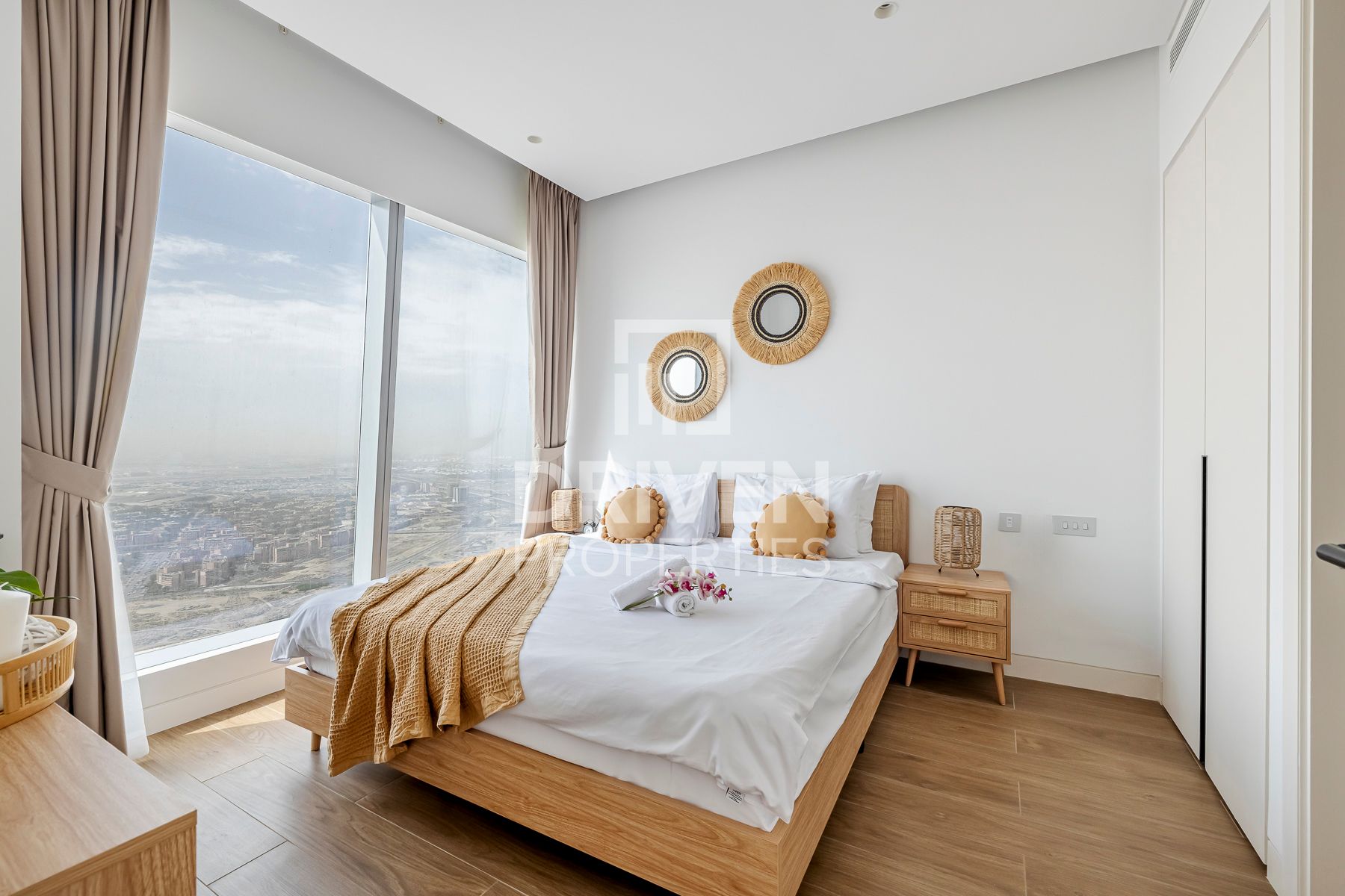 Spacious Unit Luxury layout Investors Deal