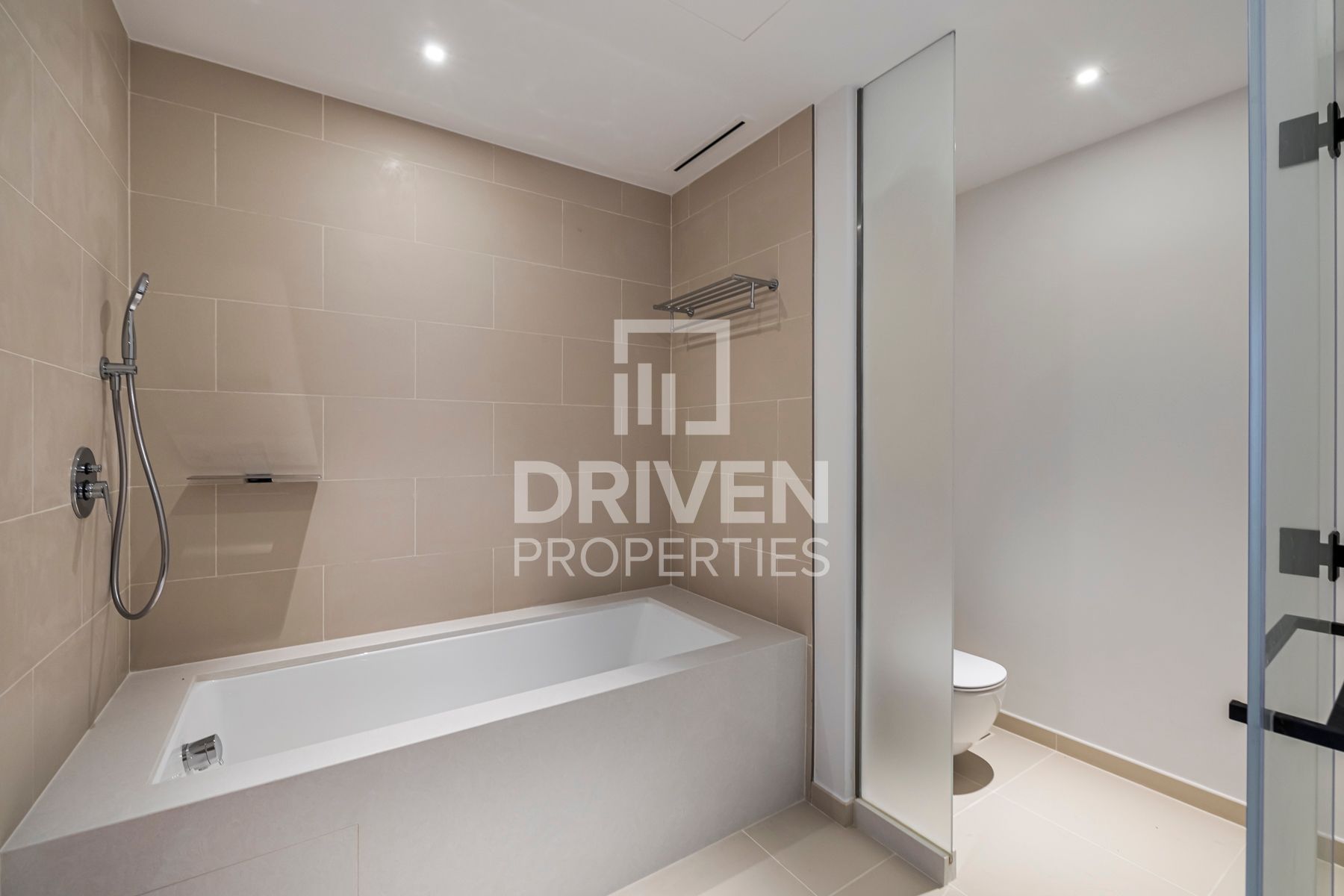 High Floor Sea View Ready to Move In