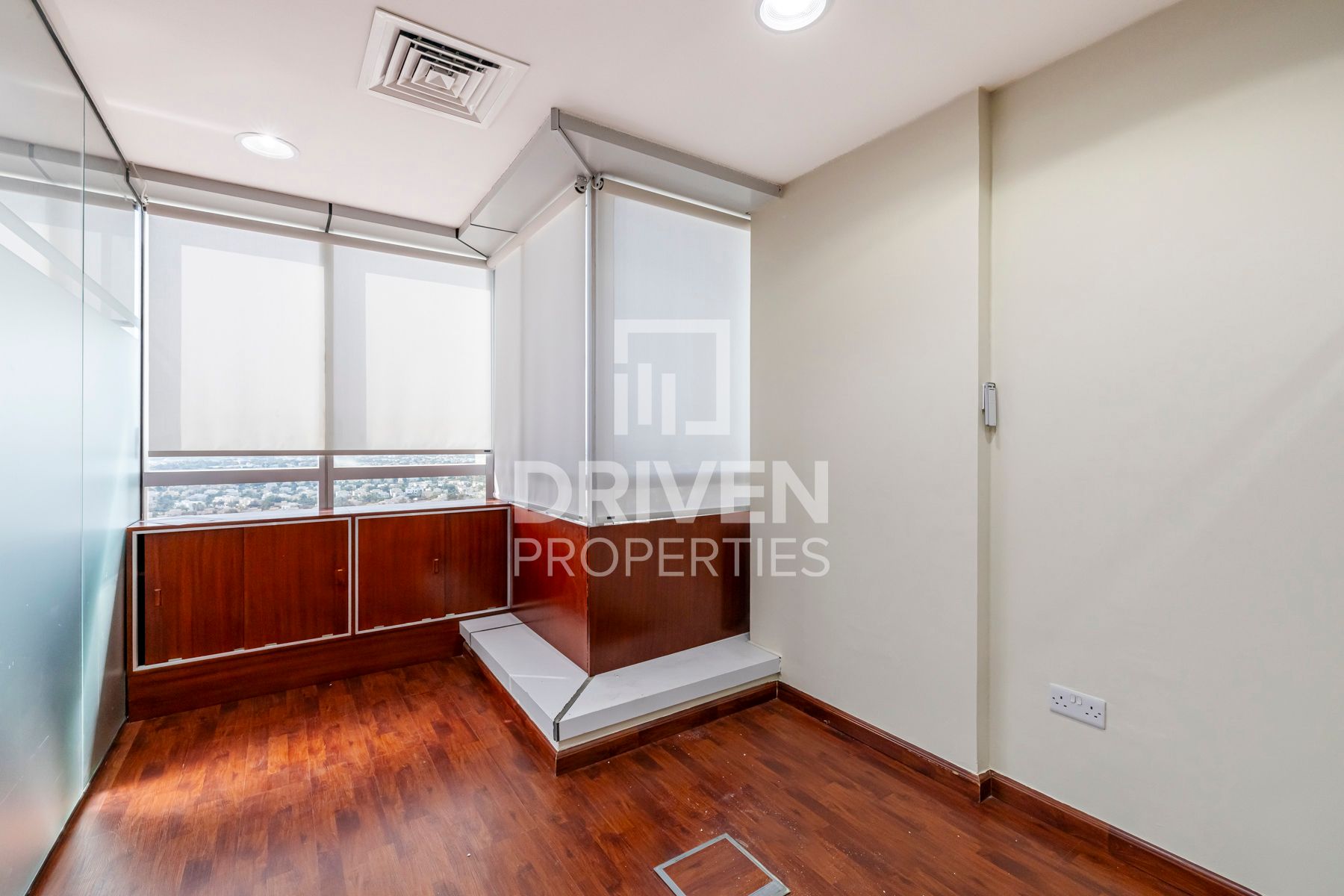 Spacious Bright Fitted Office Community View