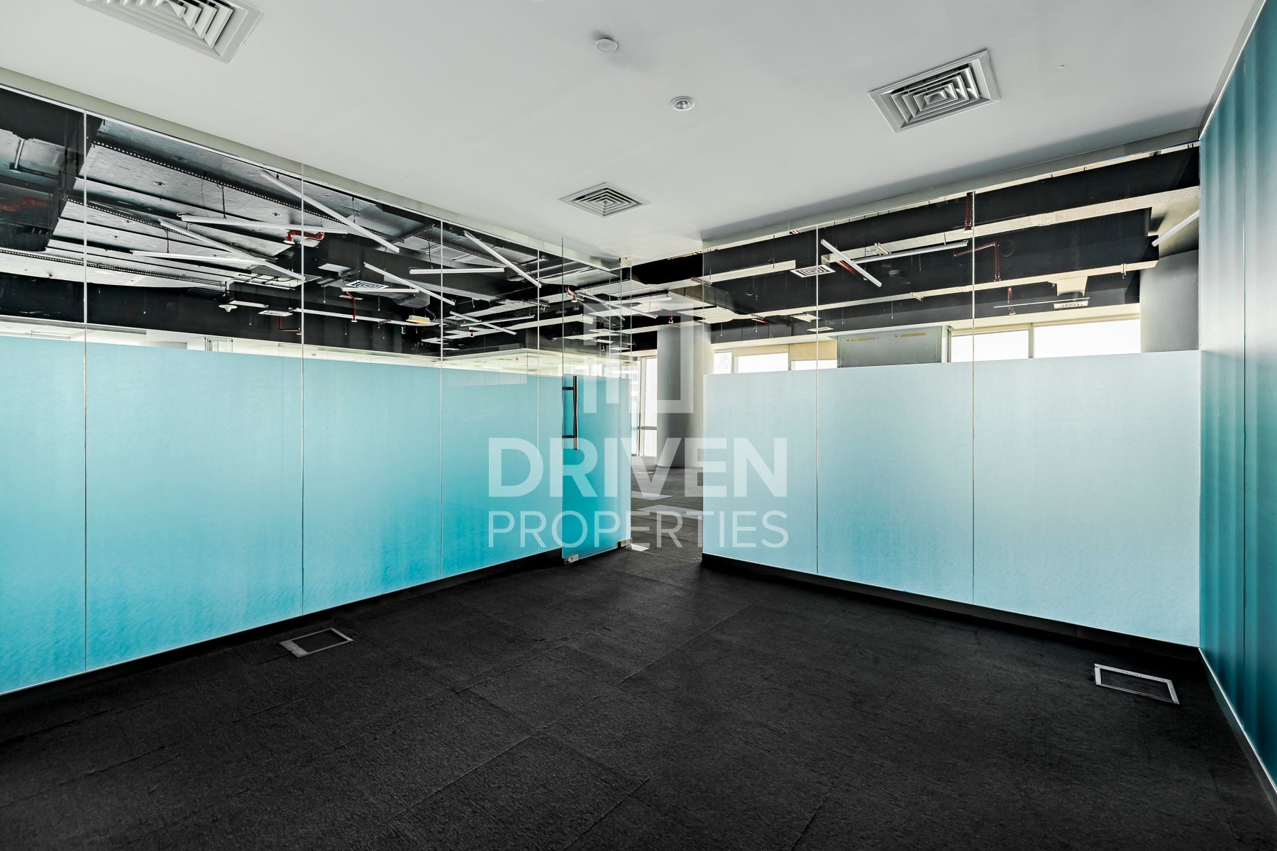 Fully Fitted Office High Floor with Canal View