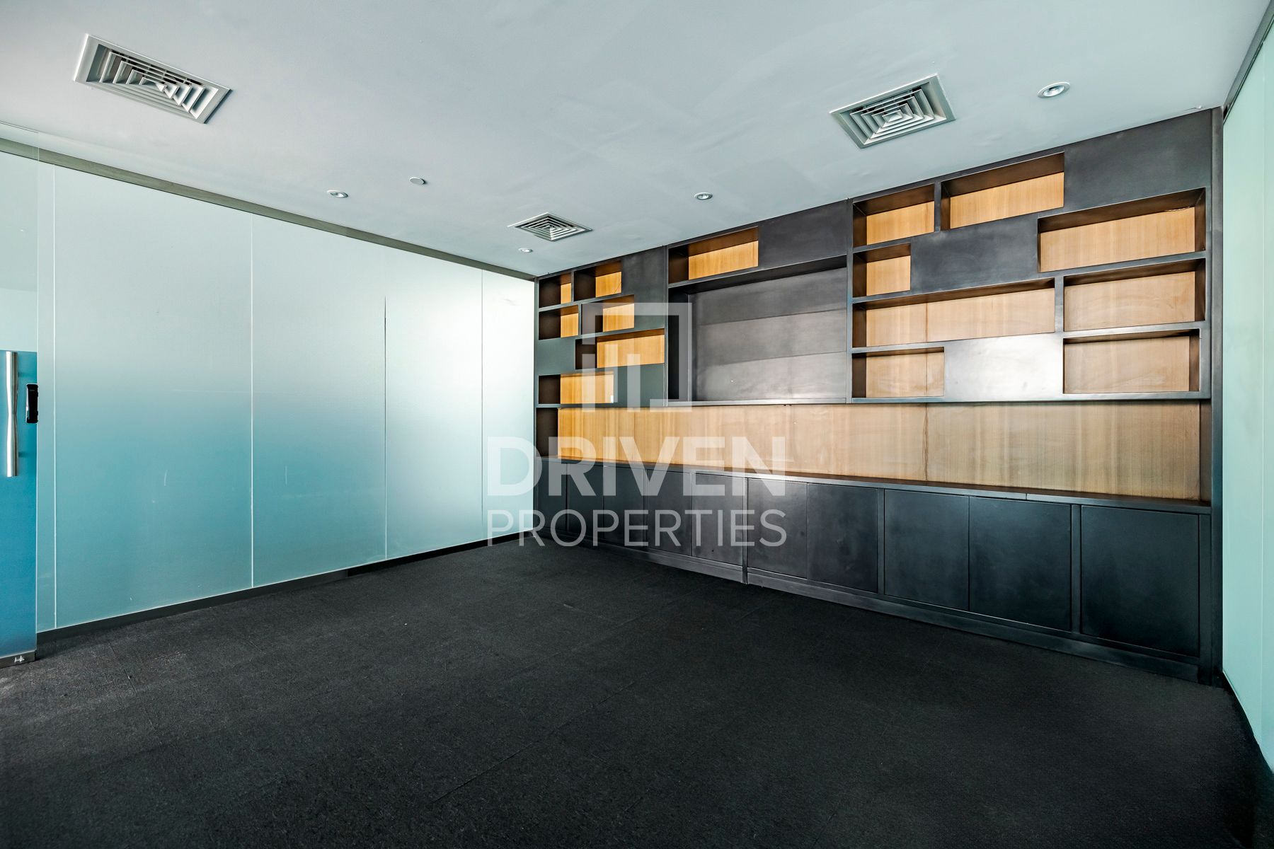 Fully Fitted Office High Floor with Canal View