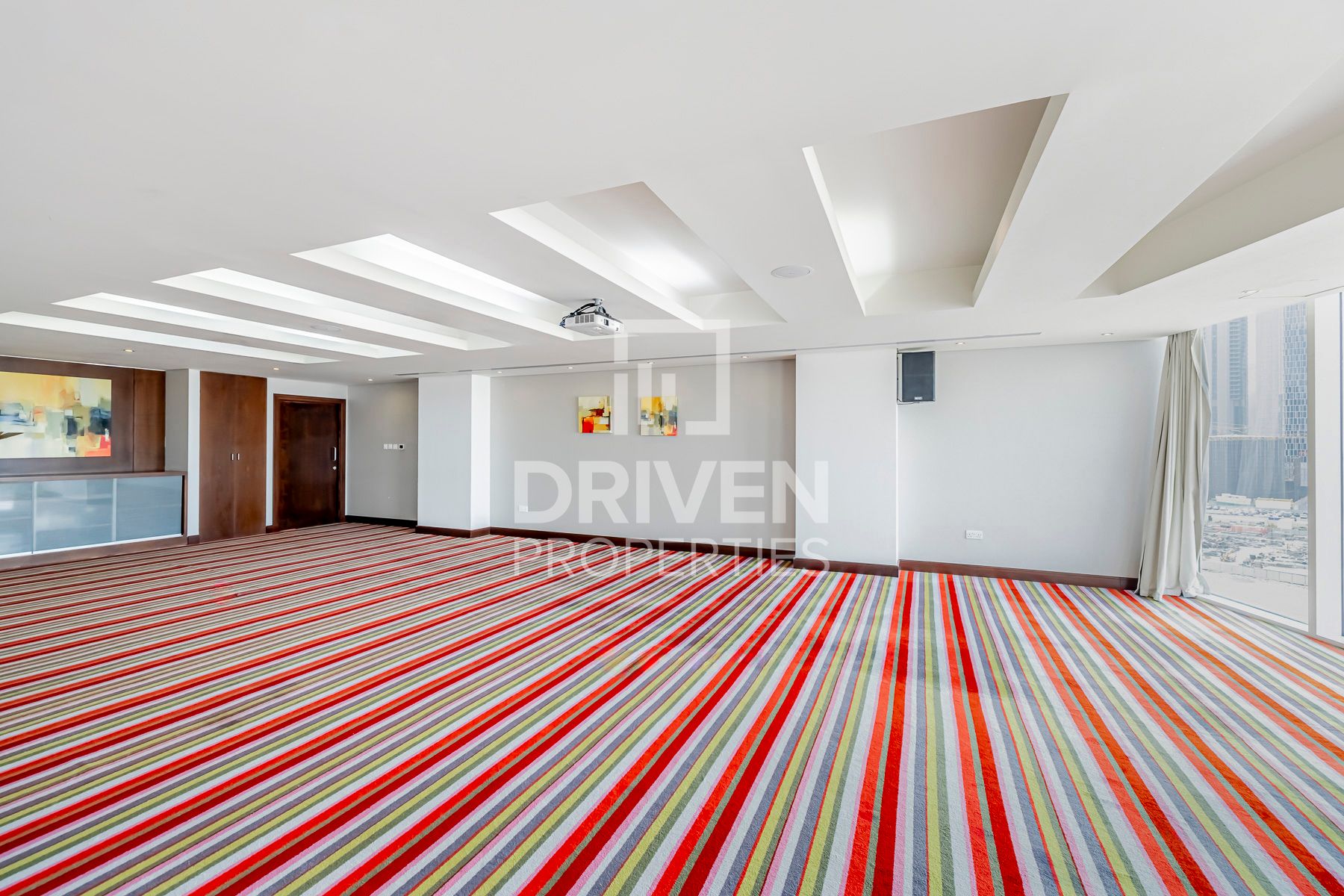 Cozy and Fitted Office Space Well Maintained