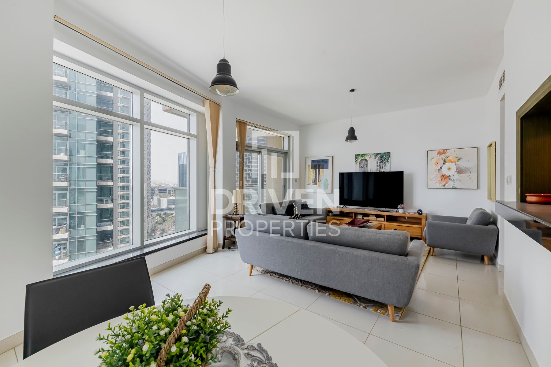 Furnished Spacious Layout Community View