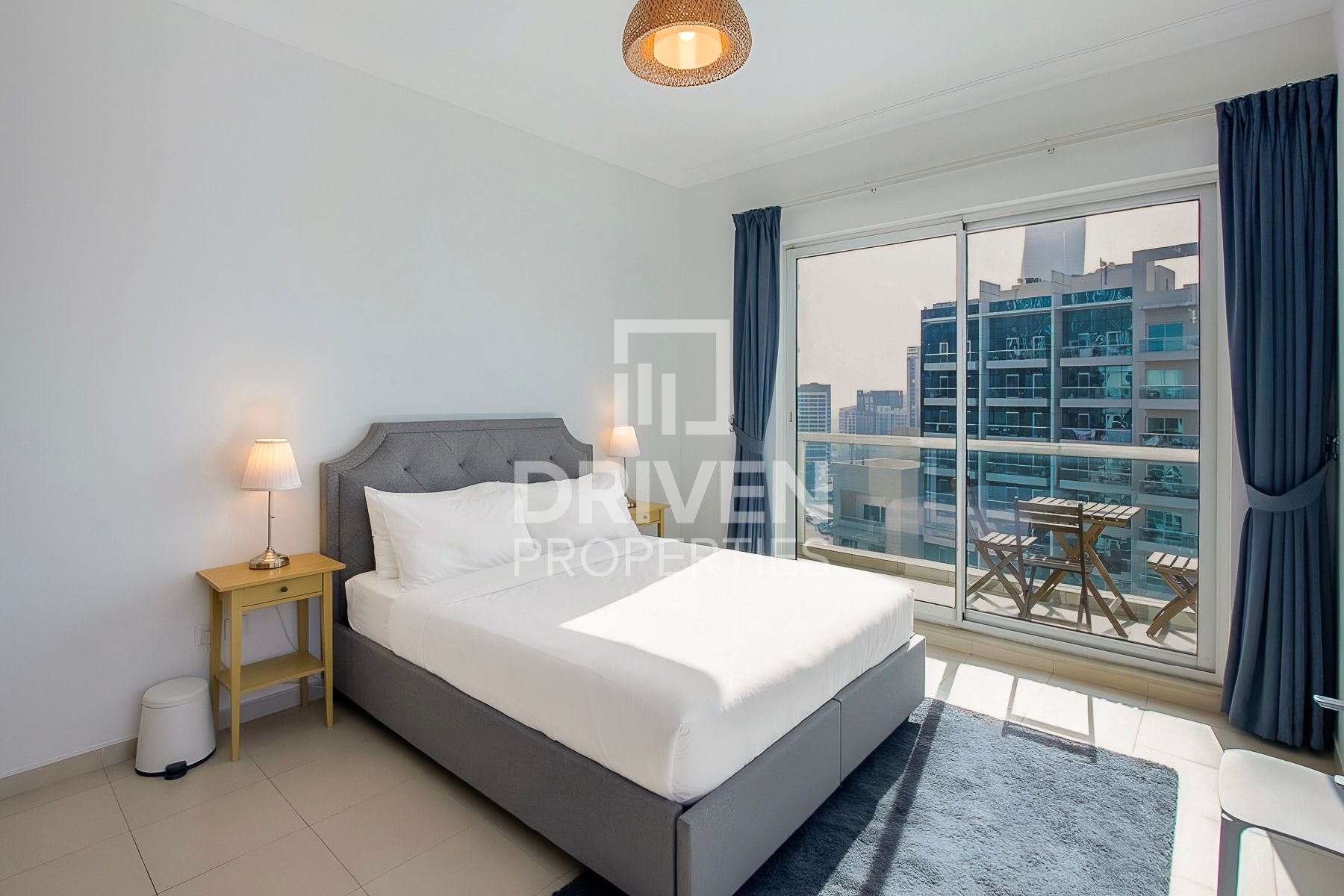 Panoramic Canal View Furnished High Floor