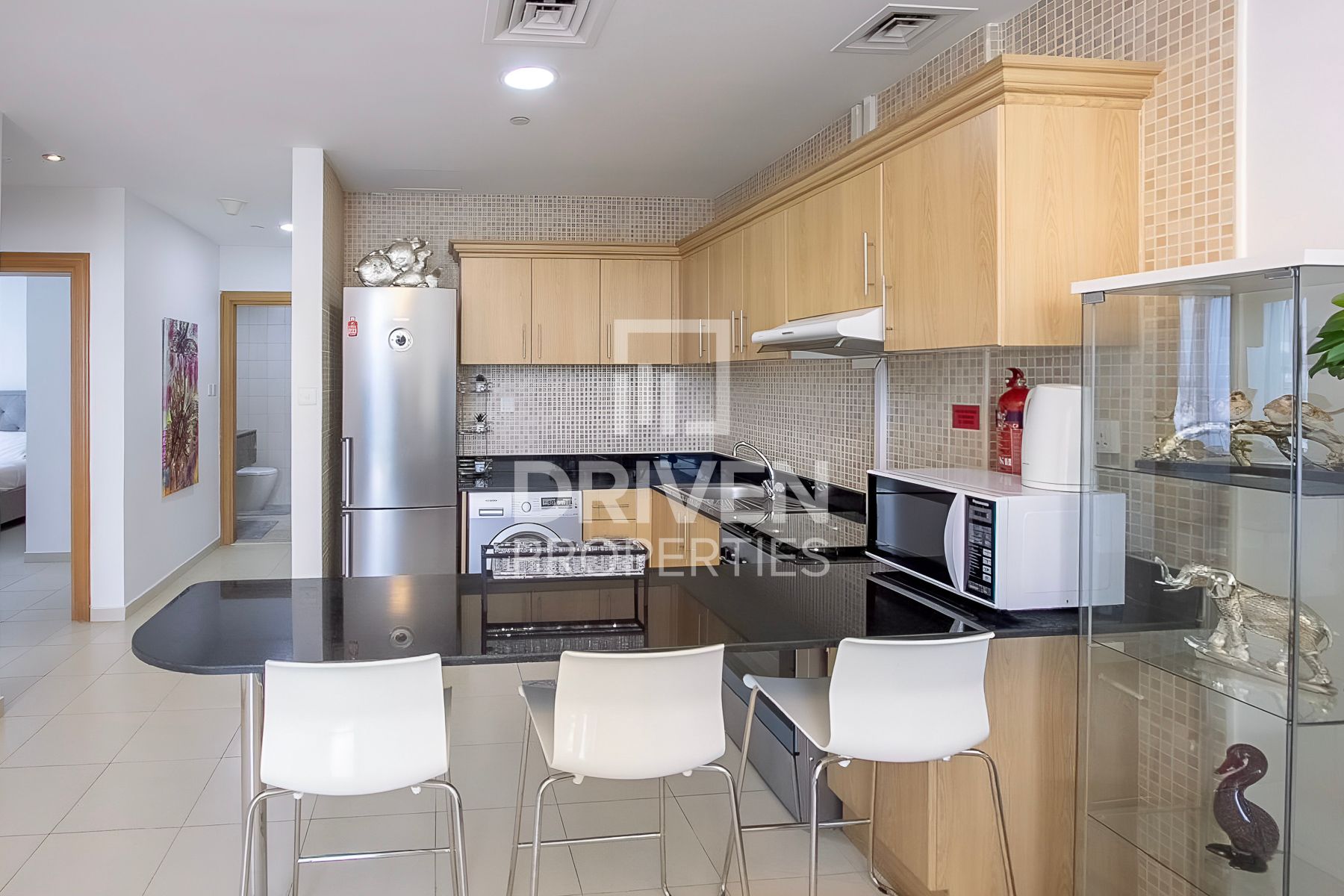 Panoramic Canal View Furnished High Floor