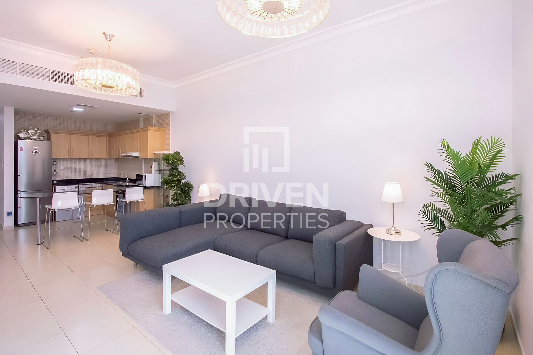 Panoramic Canal View Furnished High Floor