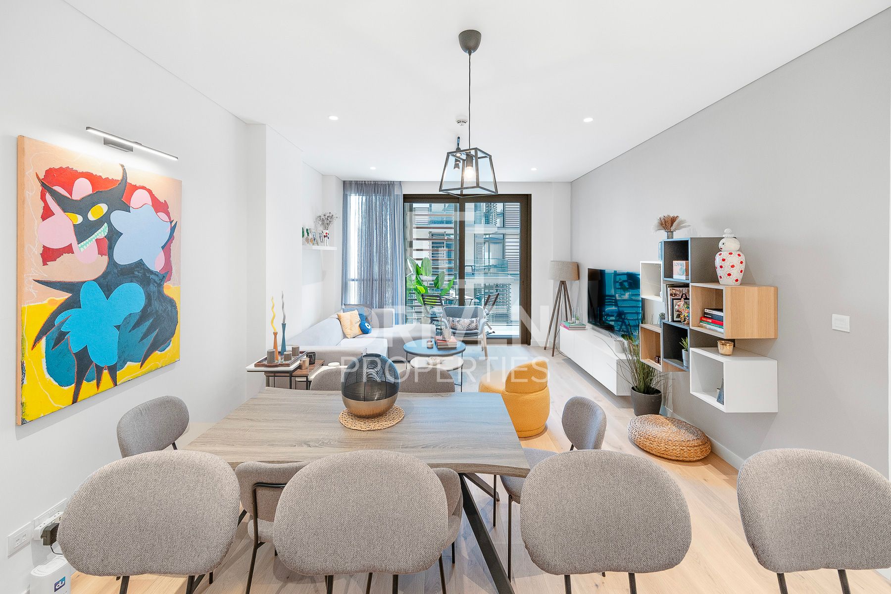 Bright Unit Spacious Balcony Boulevard View