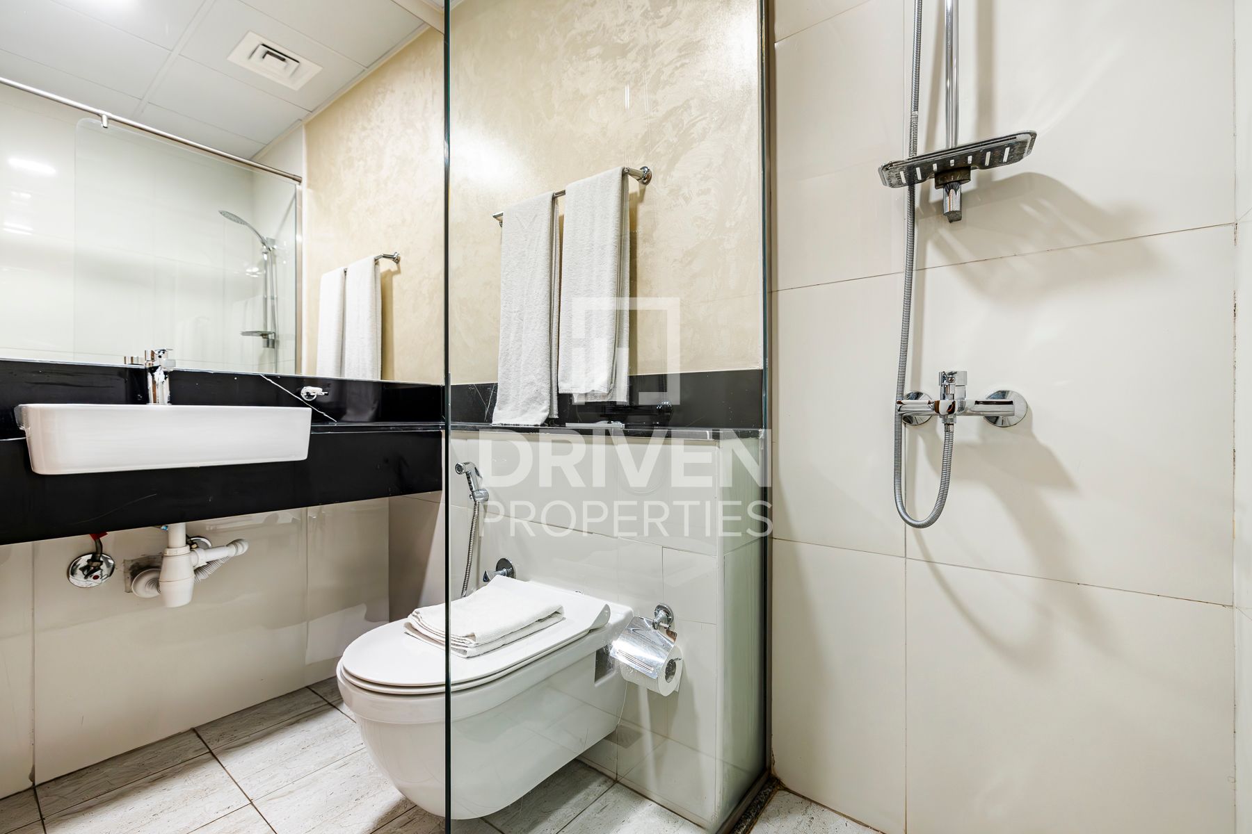 Huge Layout Canal View Furnished Apartment