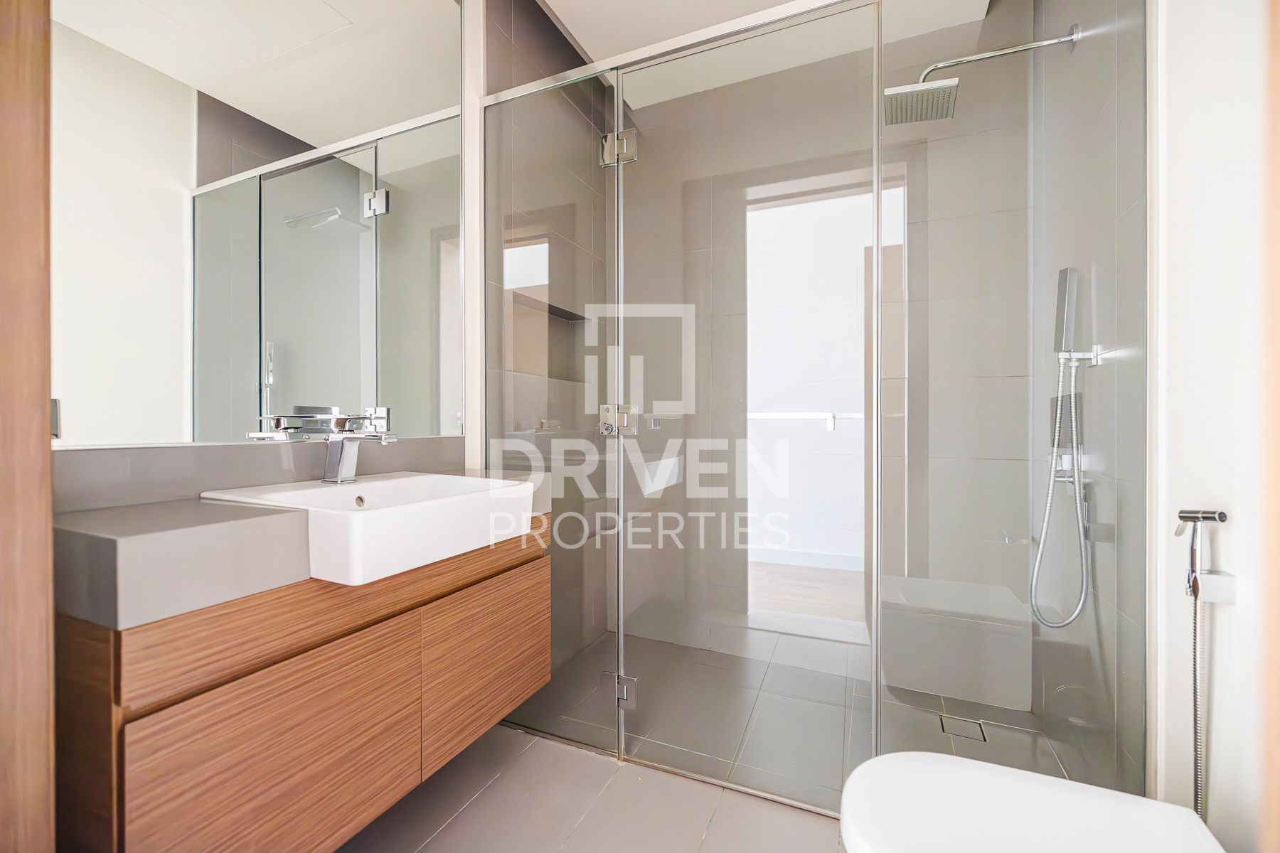 Well Maintained and Bright Ready to Move In