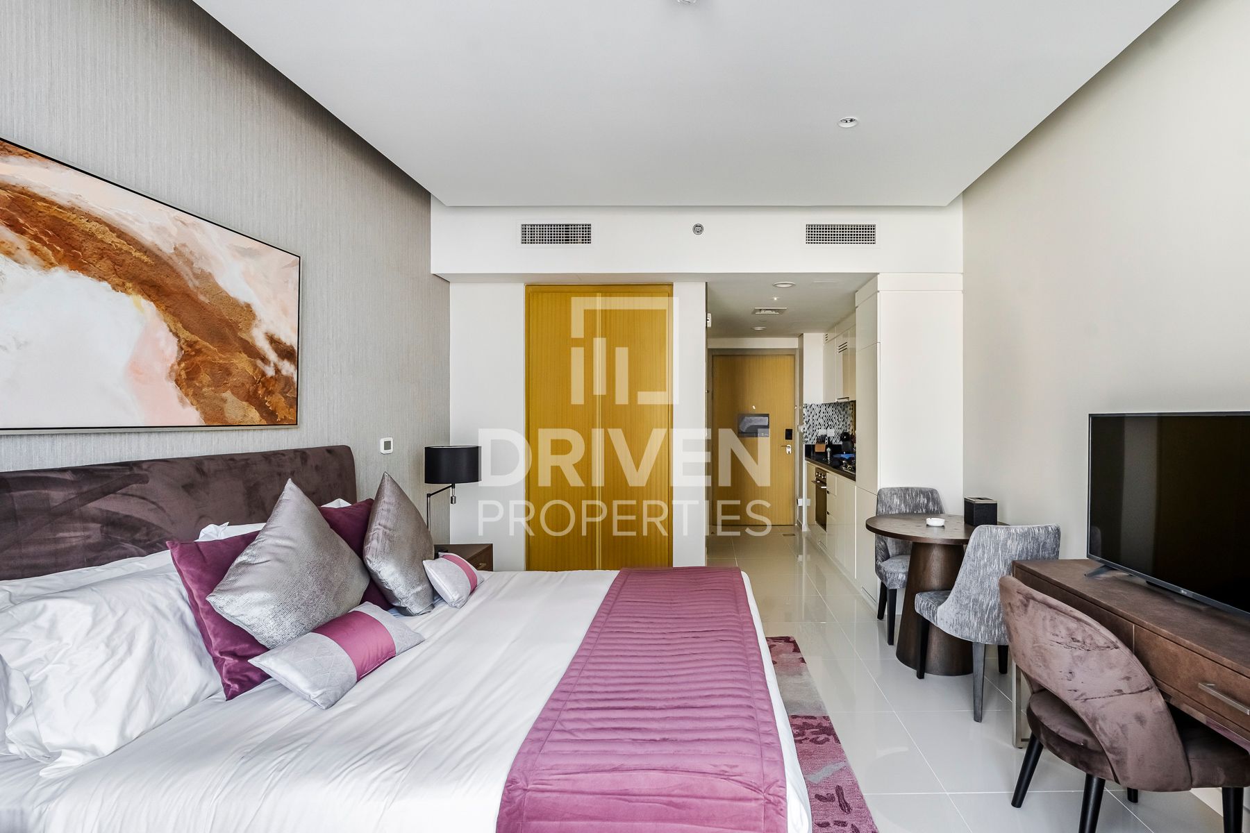 Stylish Fully Furnished Studio Vibrant Location