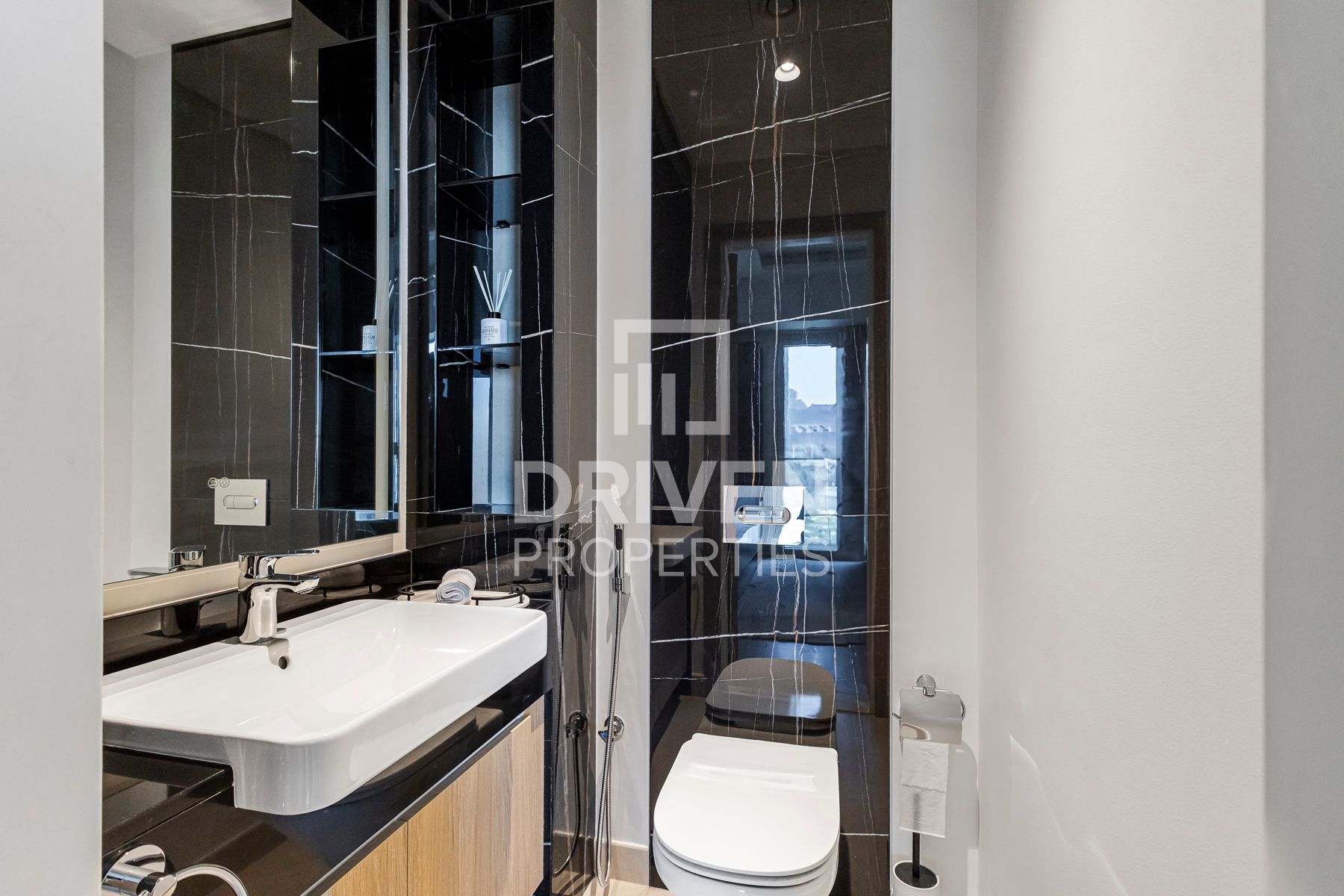 Elegant Apartment Fully Furnished Brand New