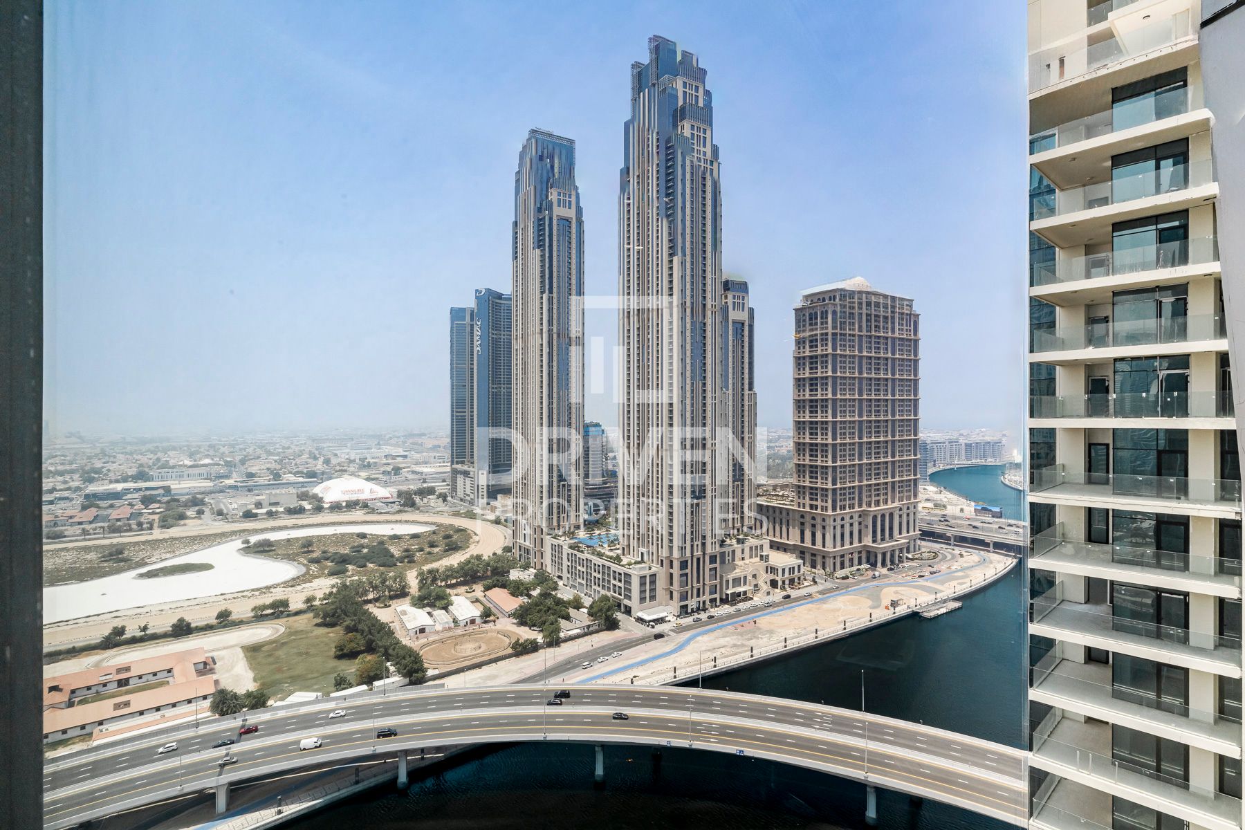 Luxurious and Fitted Canal View High Floor