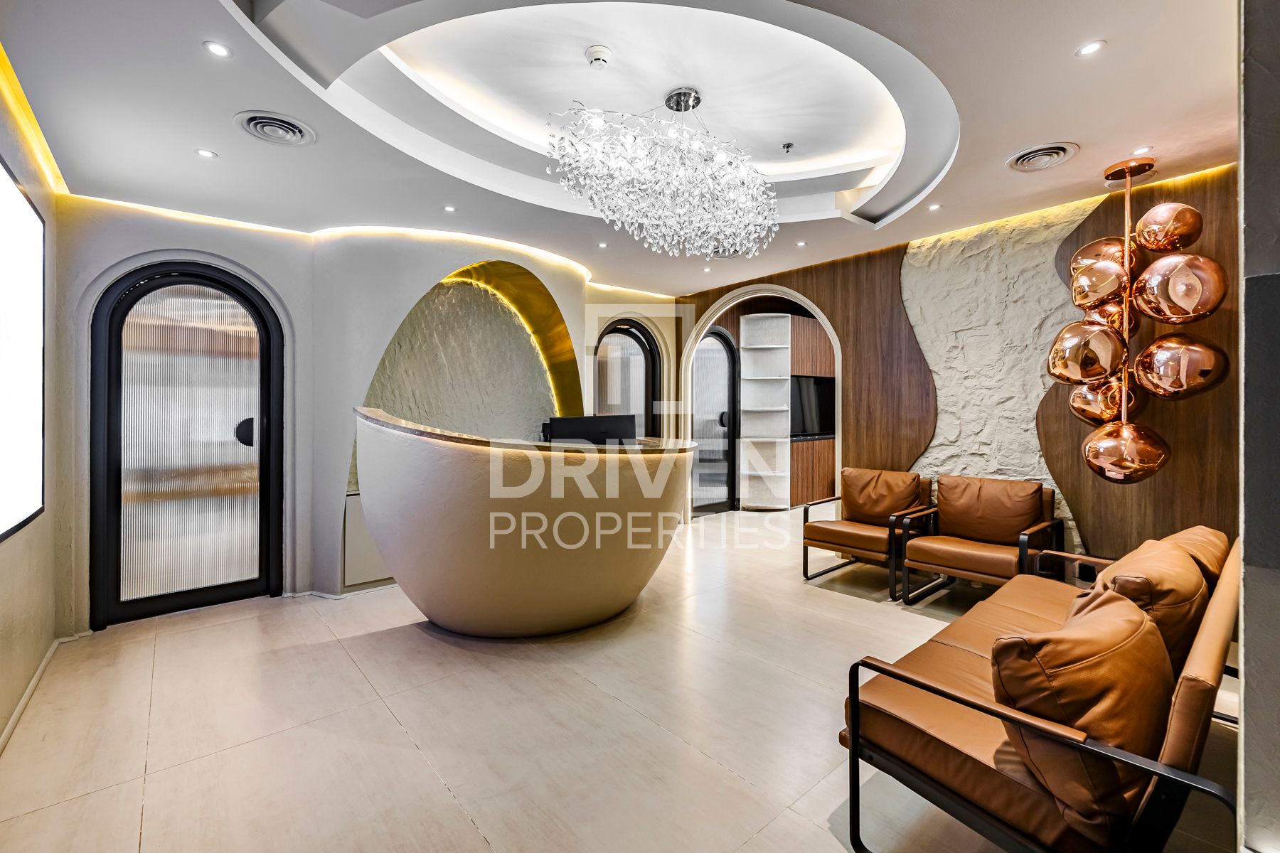 Luxurious and Fitted Canal View High Floor