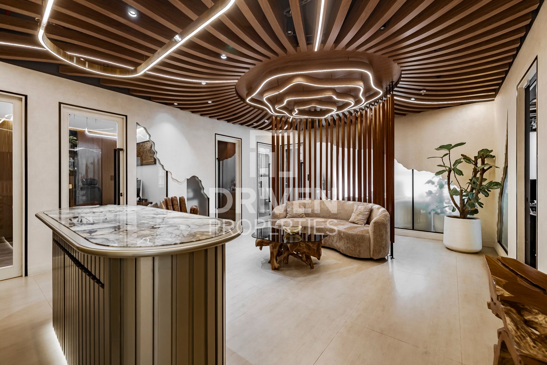 Luxurious and Fitted Canal View High Floor