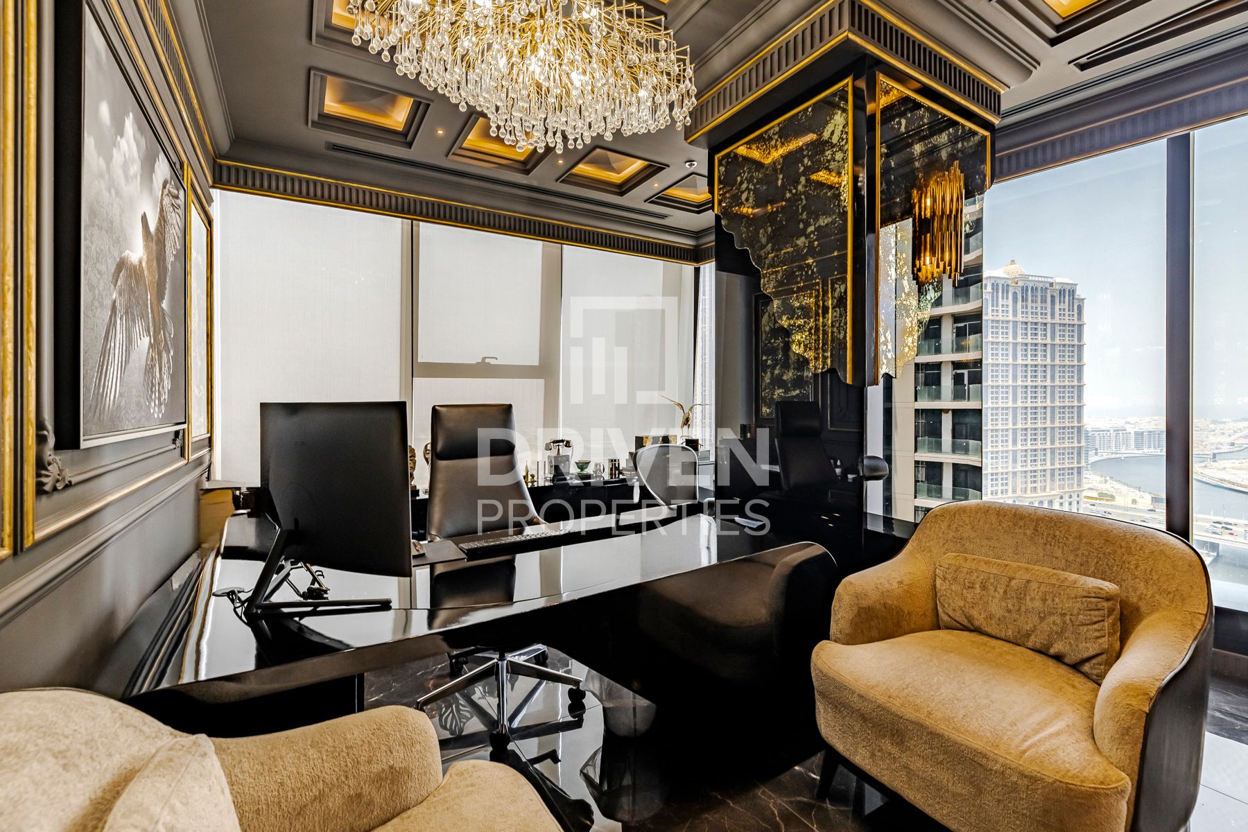 Luxurious and Fitted Canal View High Floor