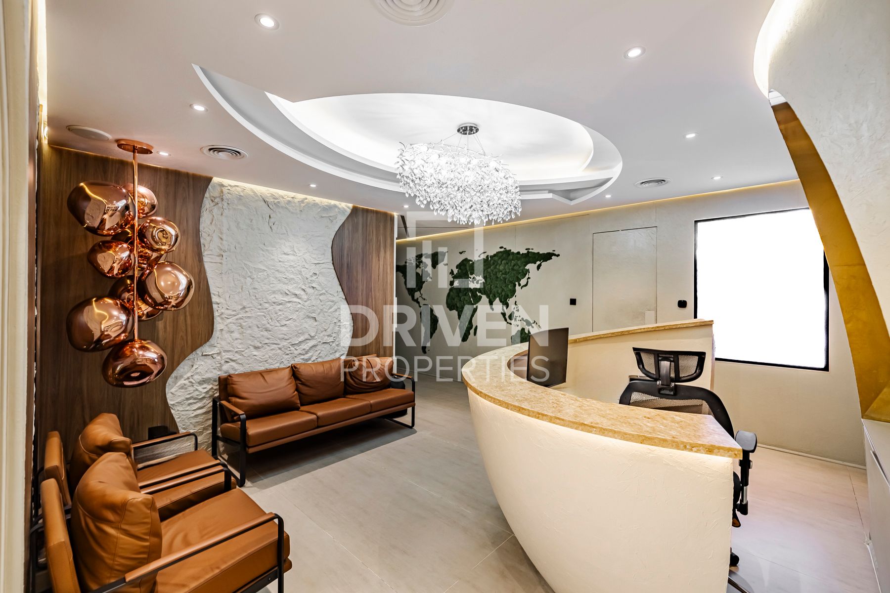 Luxurious and Fitted Canal View High Floor