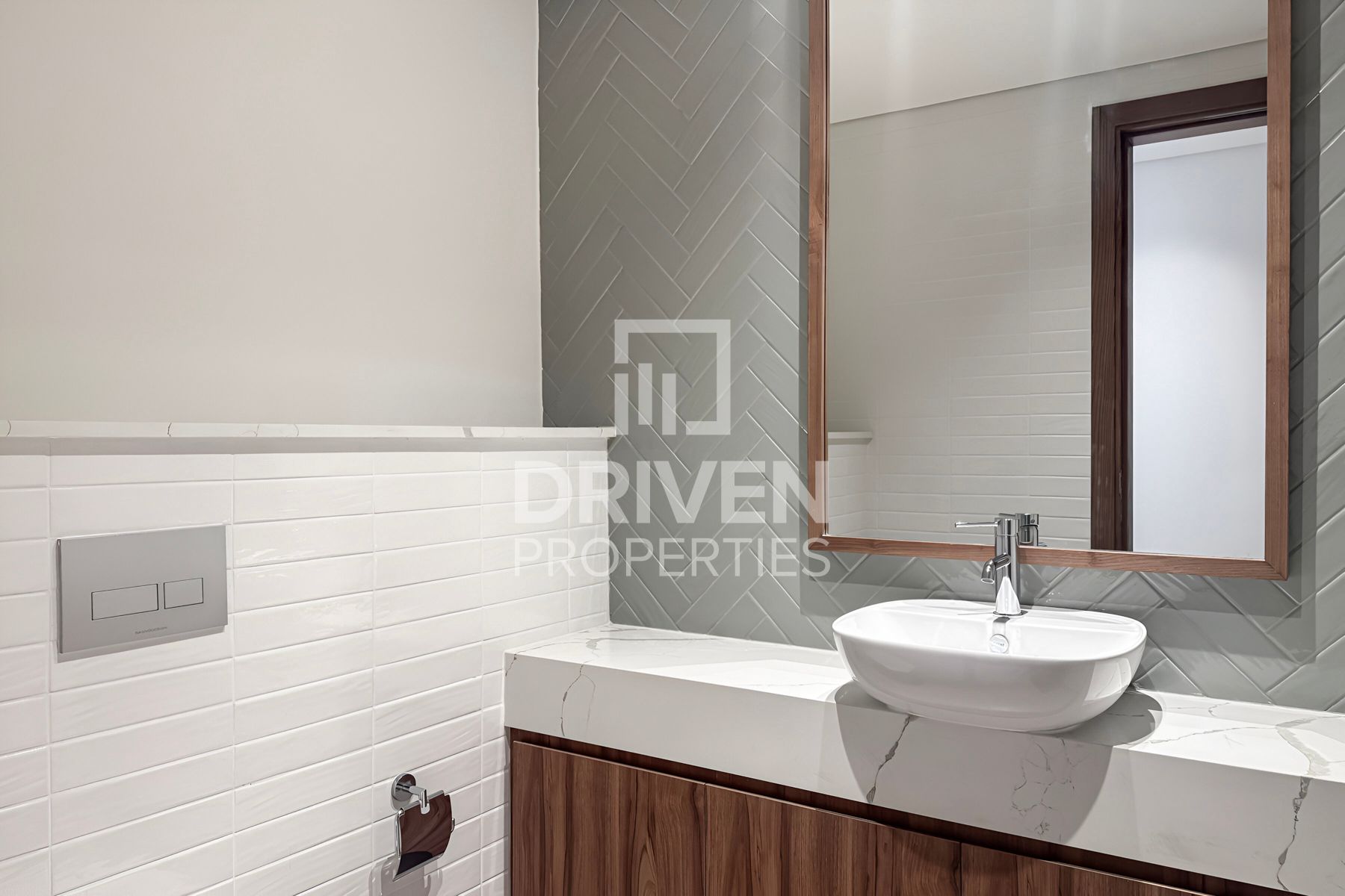 Spacious Layout Park View Genuine Resale