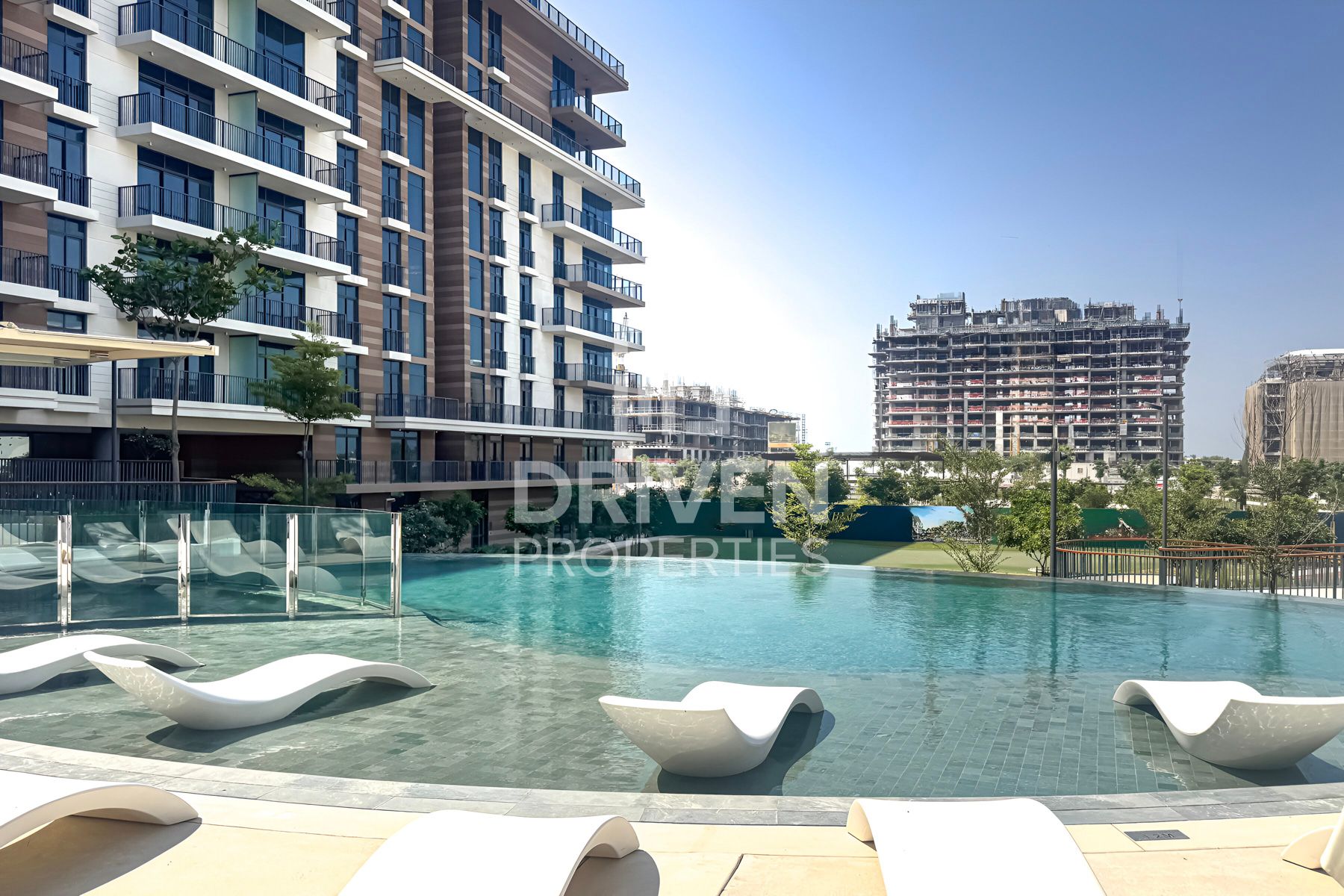 Spacious Layout Park View Genuine Resale