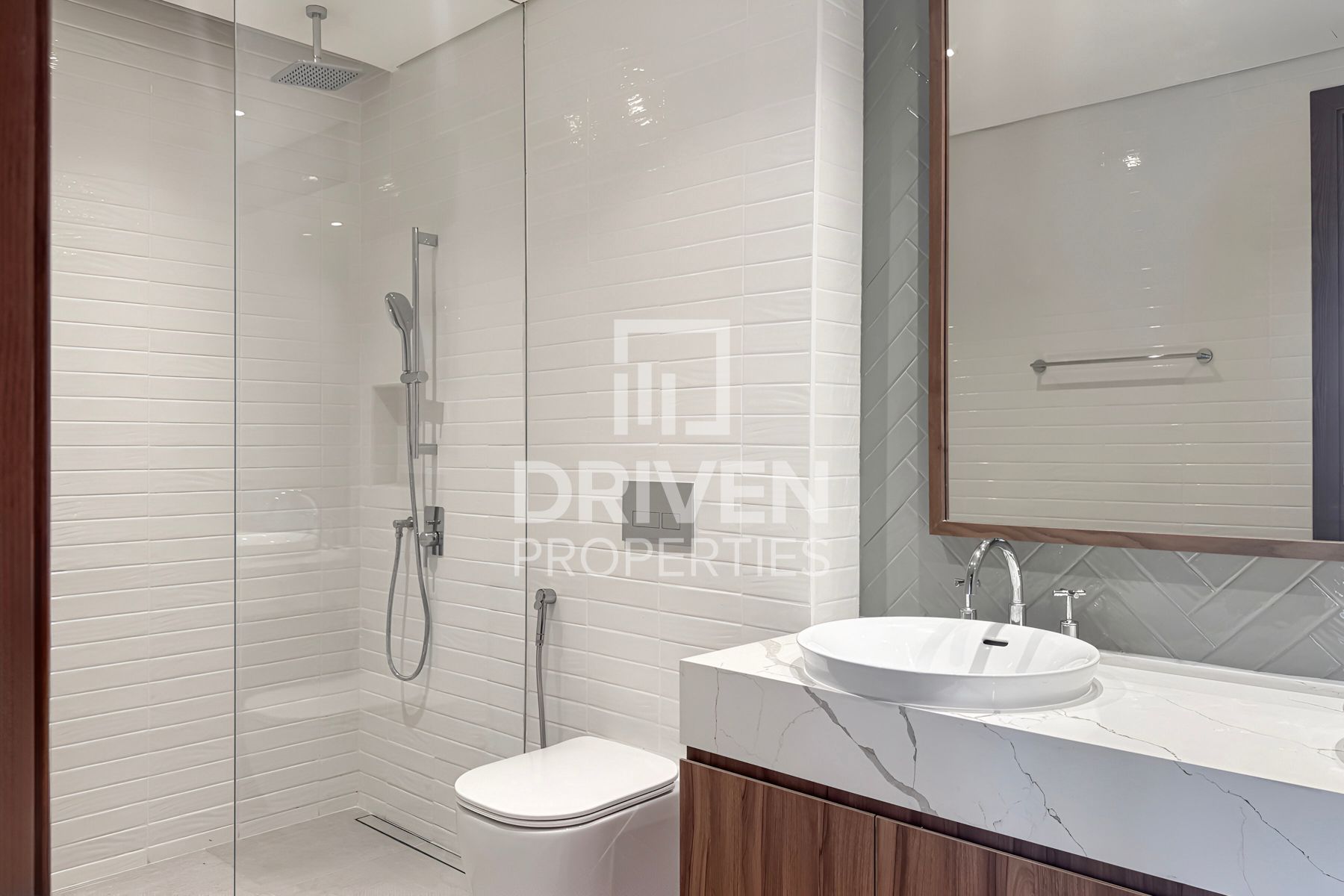 Spacious Layout Park View Genuine Resale