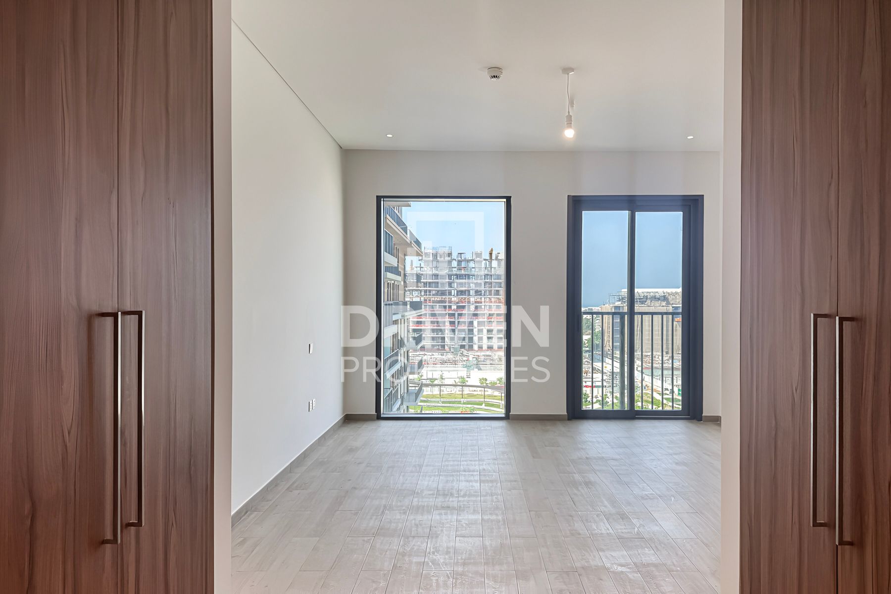 Spacious Layout Park View Genuine Resale