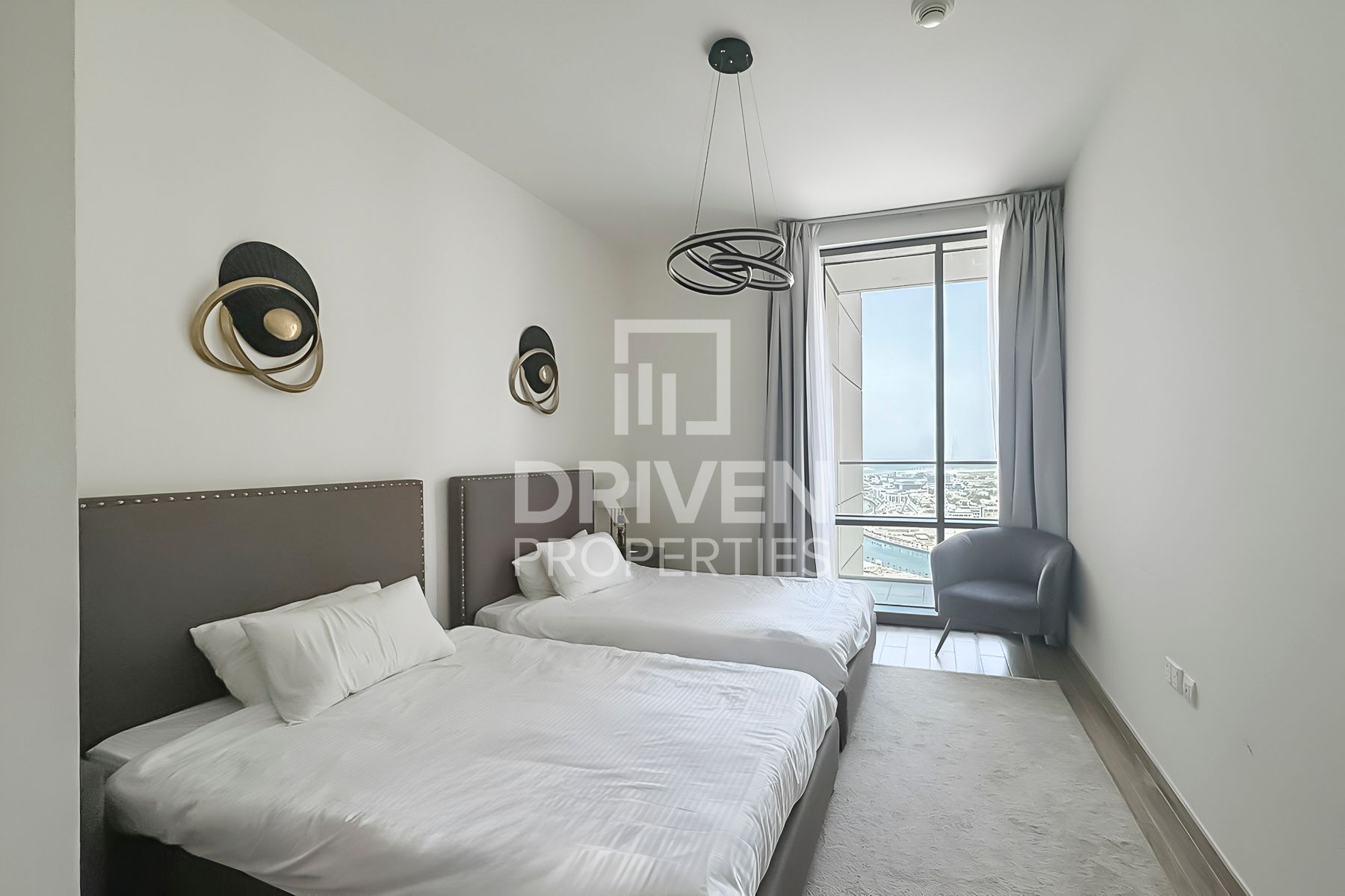 Fully Furnished Modern Living Prime Location