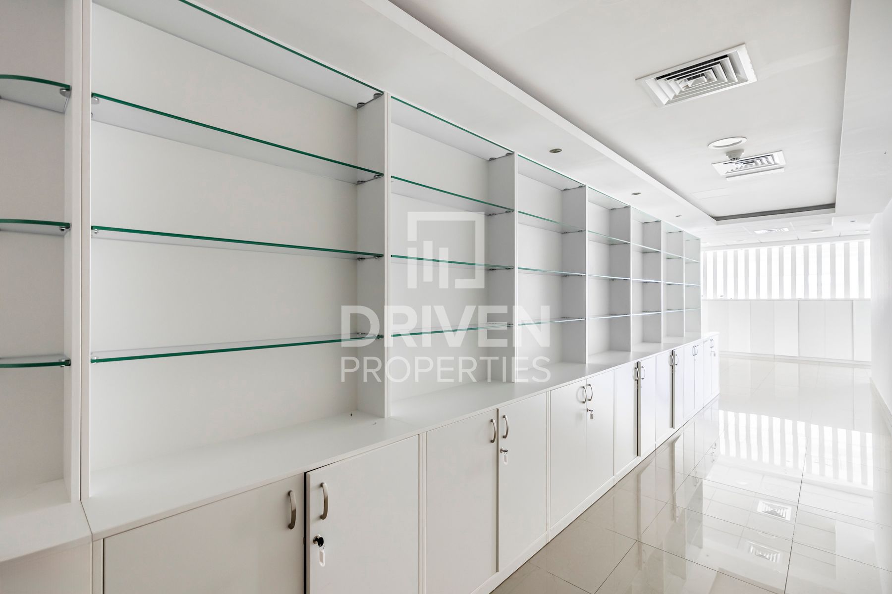 Vacant Now Private Office Close to Metro